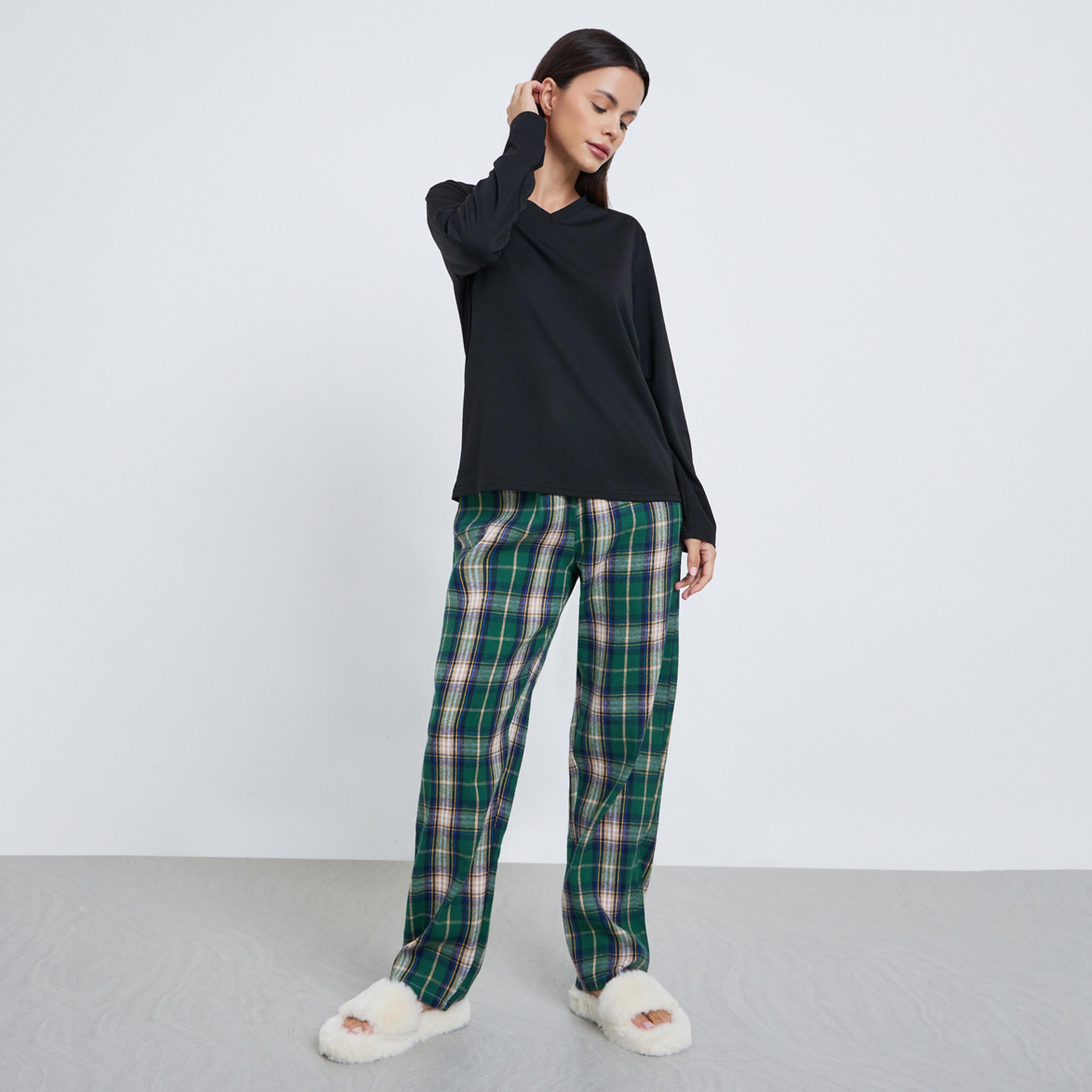 ستايلي - طقم تي شيرت بأكمام طويلة وبيجاما منقوشة-women-clothing-nightwear-pyjamas-longsets-image-1