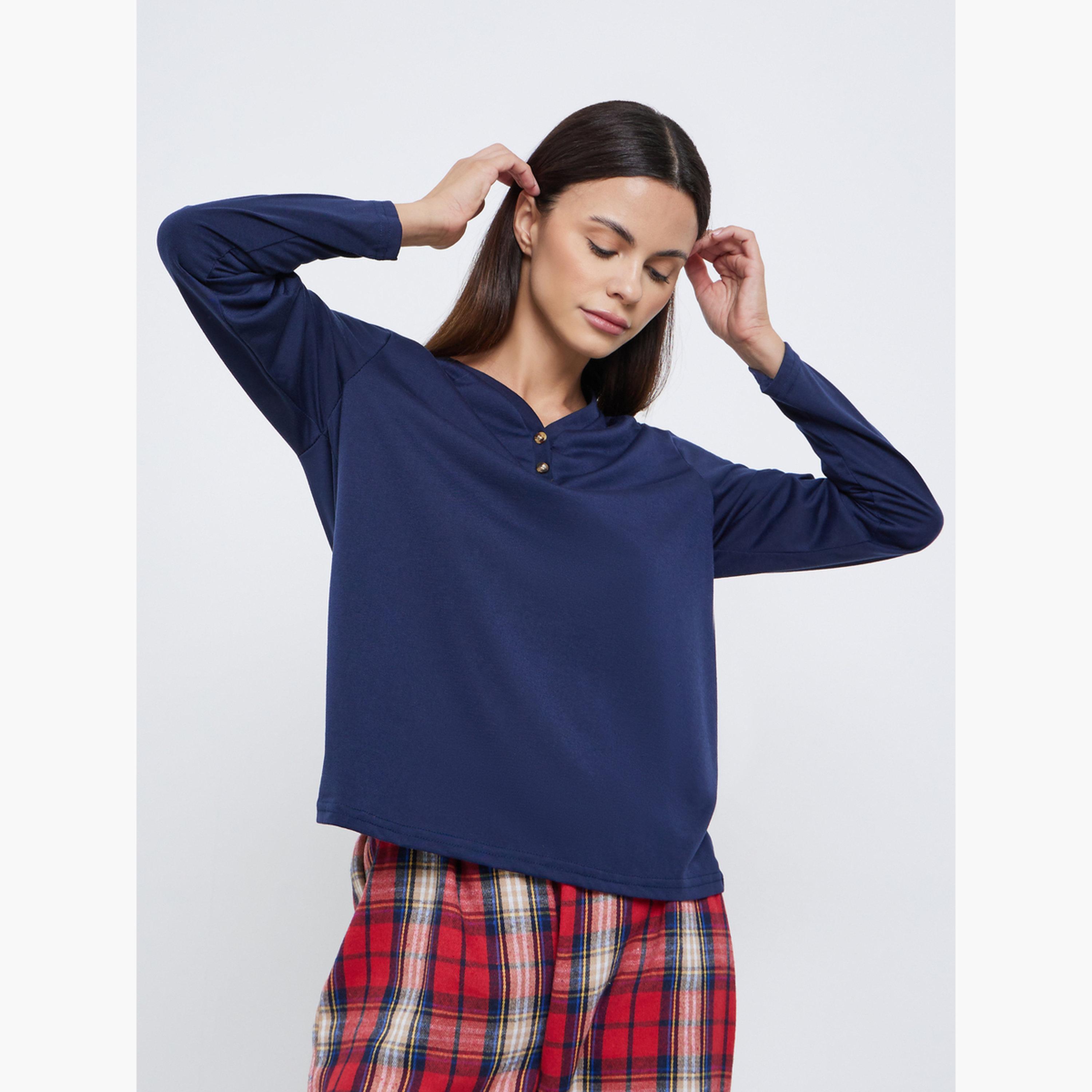 ستايلي - بيجاما مع تي شيرت بفتحة رقبة على شكل حرف V ونقشة مربعات-women-clothing-nightwear-pyjamas-longsets-image-3
