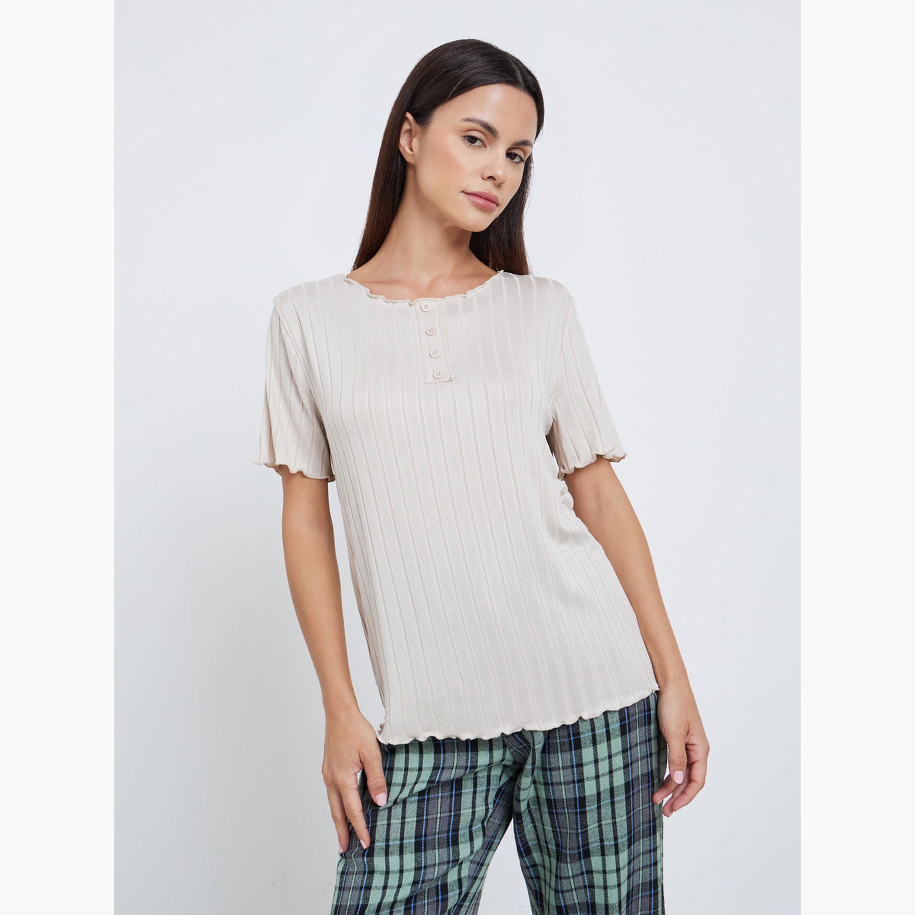 ستايلي - بيجاما تي شيرت منقوش وبنطال نقشة مربعات-women-clothing-nightwear-pyjamas-shortsets-image-3
