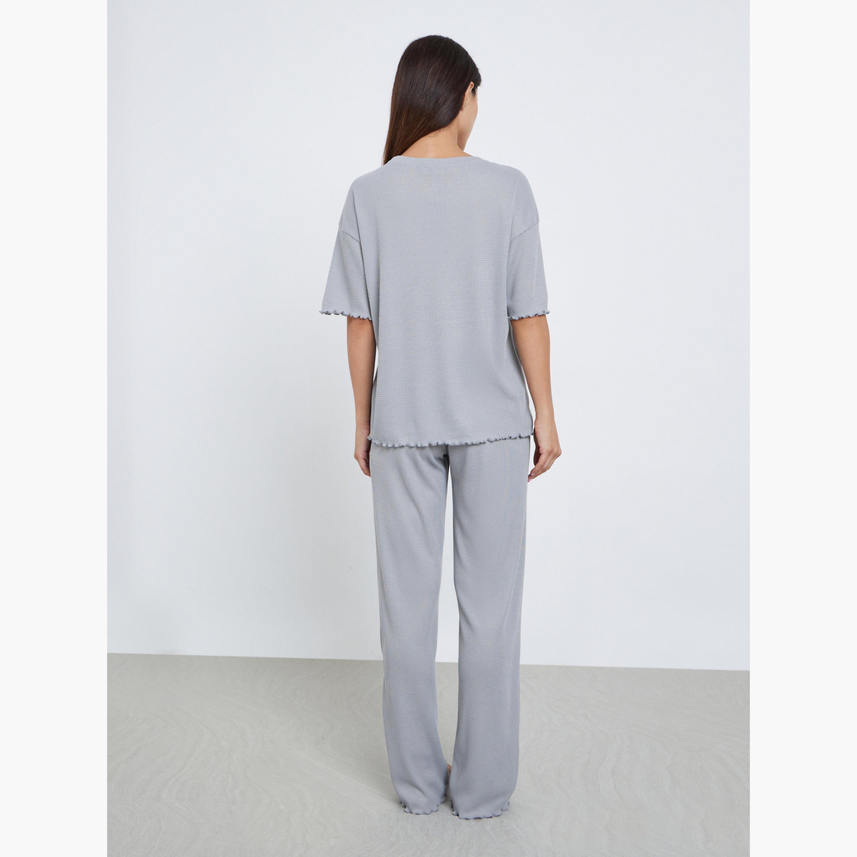 ستايلي - بيجاما تي شيرت قماش الوافل مع حافة خس وكتف منسدلة-women-clothing-nightwear-pyjamas-longsets-image-4