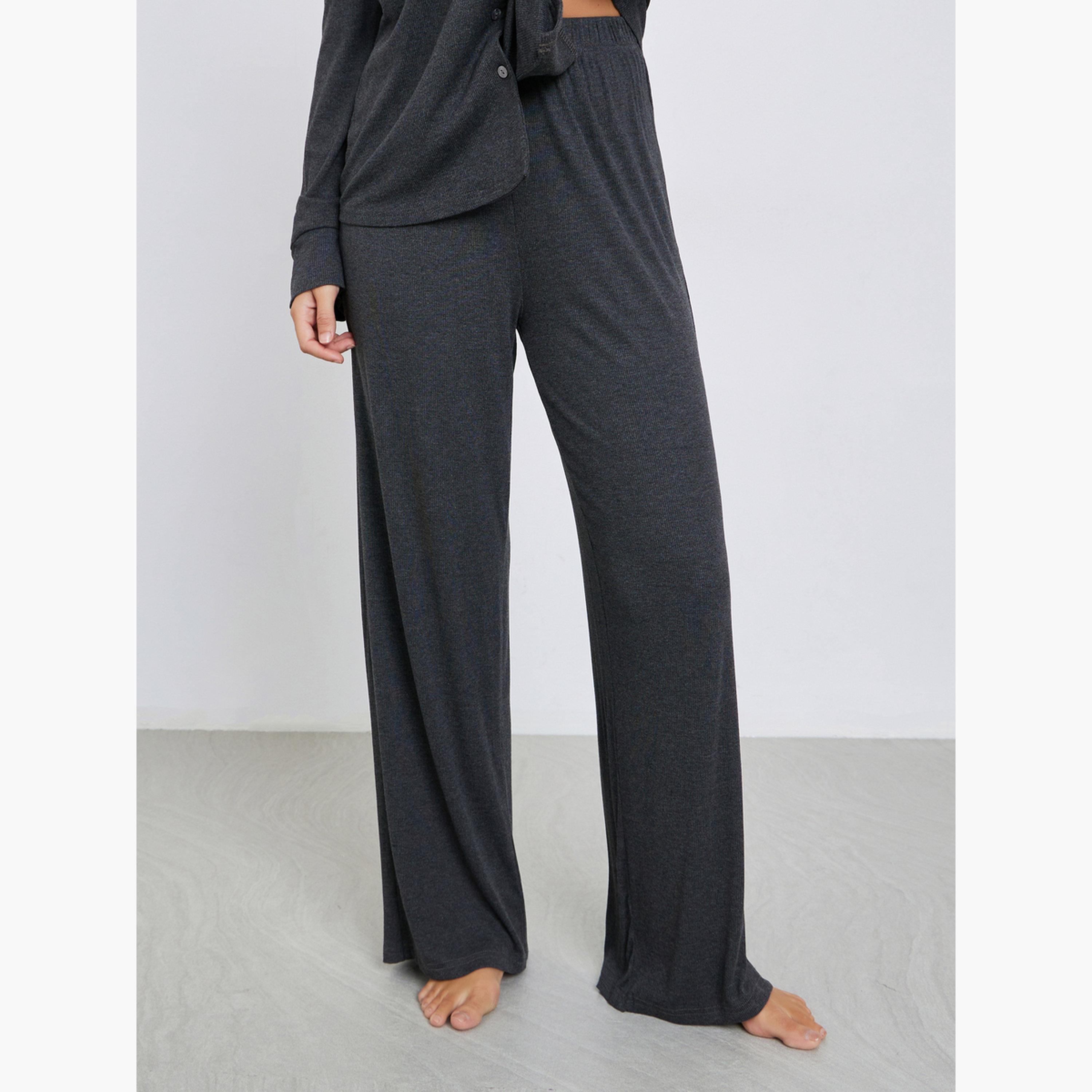 ستايلي - بيجاما قميص فيسكوز فائق النعومة بياقة مفتوحة وأزرار للنساء-women-clothing-nightwear-pyjamas-longsets-image-5