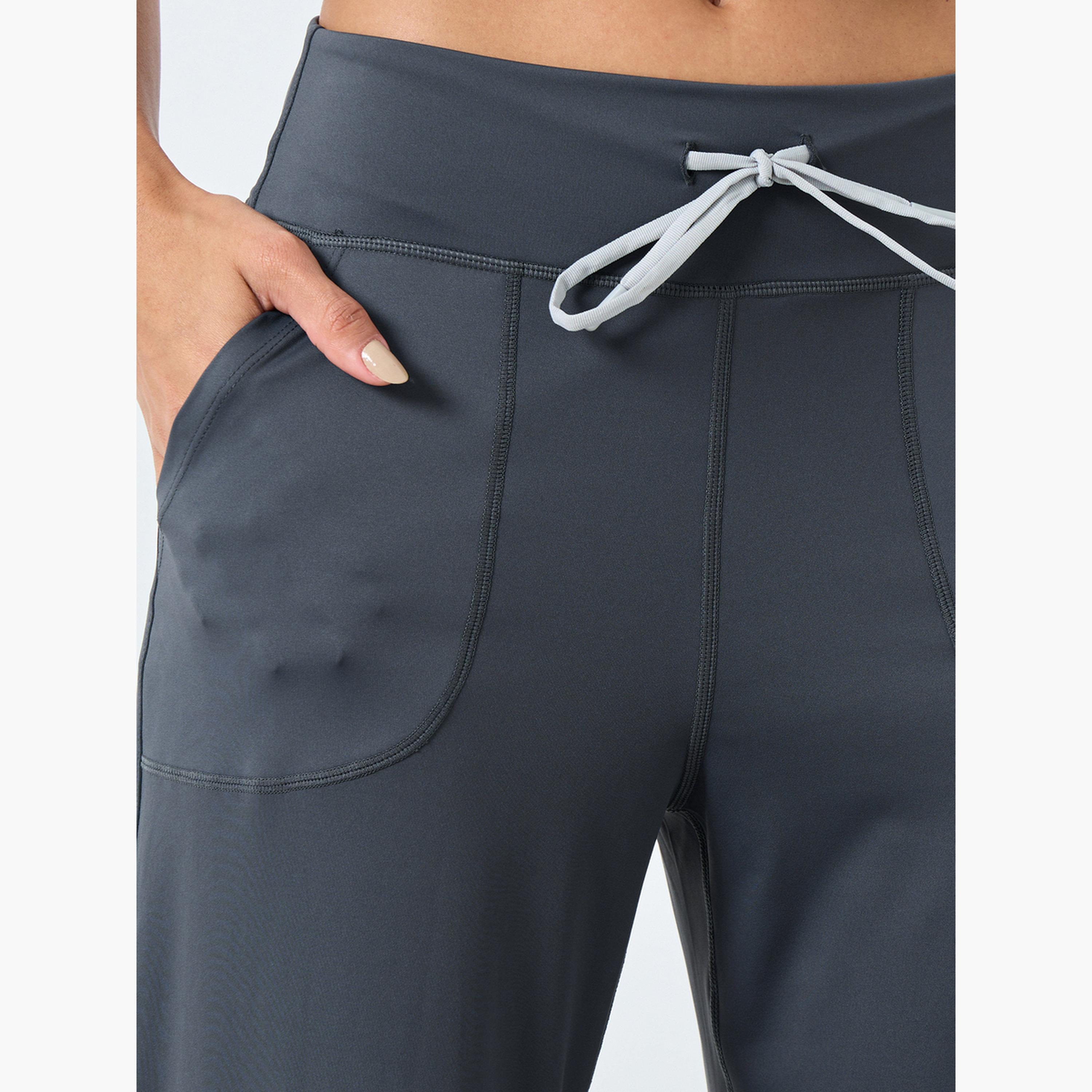 ستايلي - بنطال مستقيم بقصة مربعة وحزام خصر متباين-women-clothing-sportswearandactivewear-bottoms-image-4
