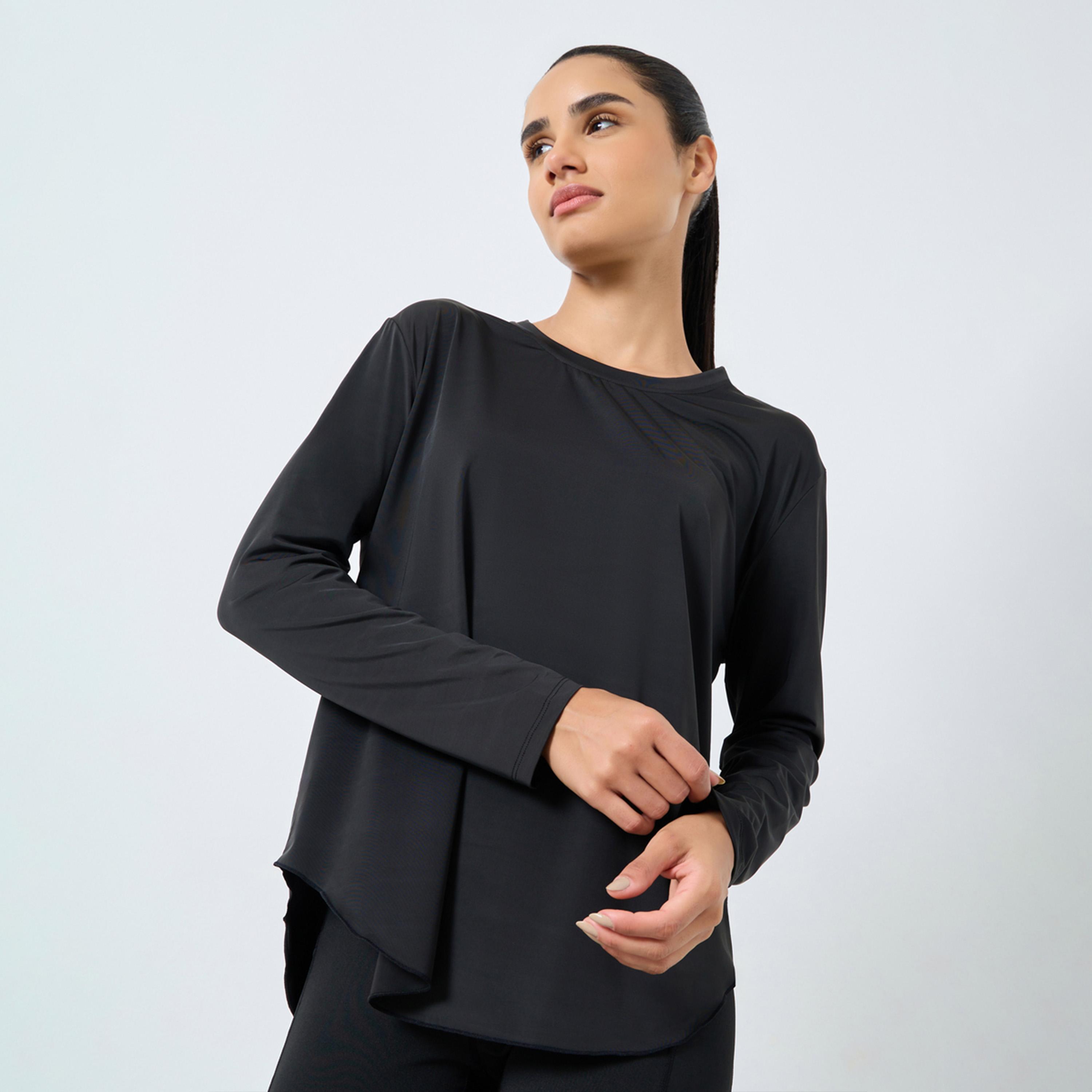 ستايلي - توب بحاشية منحنية وتصميم خلفي متداخل-women-clothing-sportswearandactivewear-tshirtsandvests-image-1