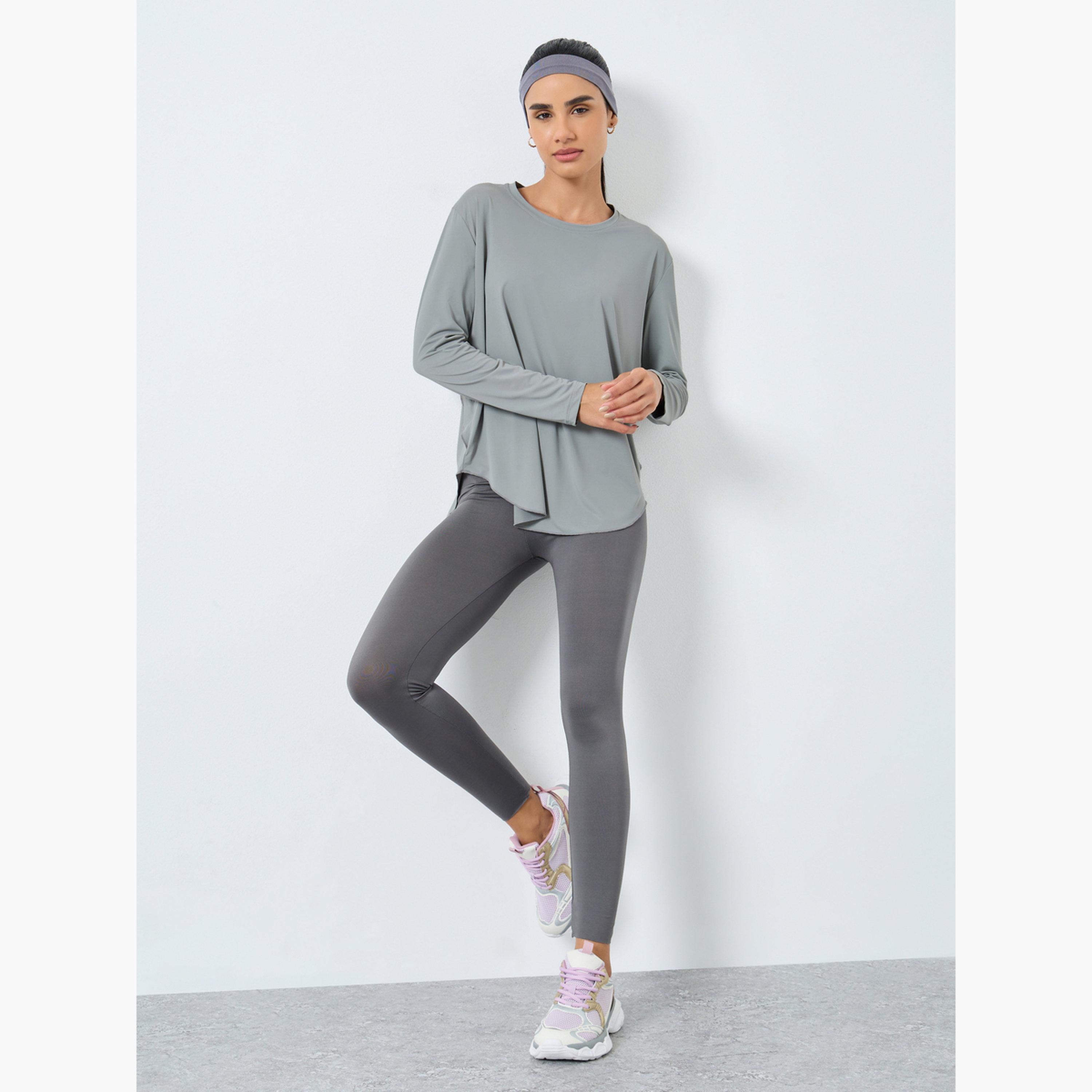 Styli Back Overlay Panel Curved Hem Top-women-clothing-sportswearandactivewear-tshirtsandvests-image-2