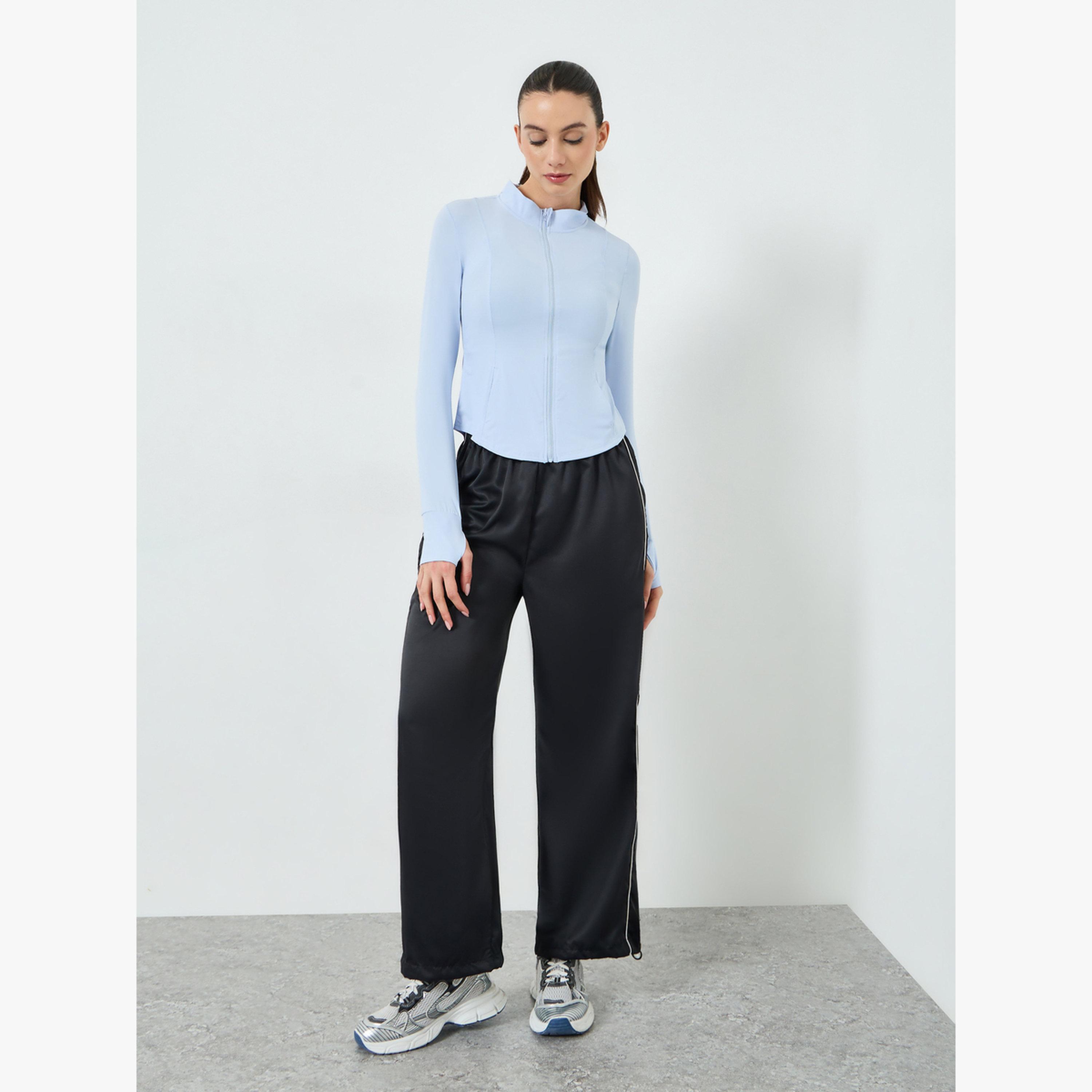 جاكيت خفيف الوزن بتفاصيل فتحة إبهام مع سحَّاب غلق-women-clothing-sportswearandactivewear-coatsandjackets-jackets-image-2
