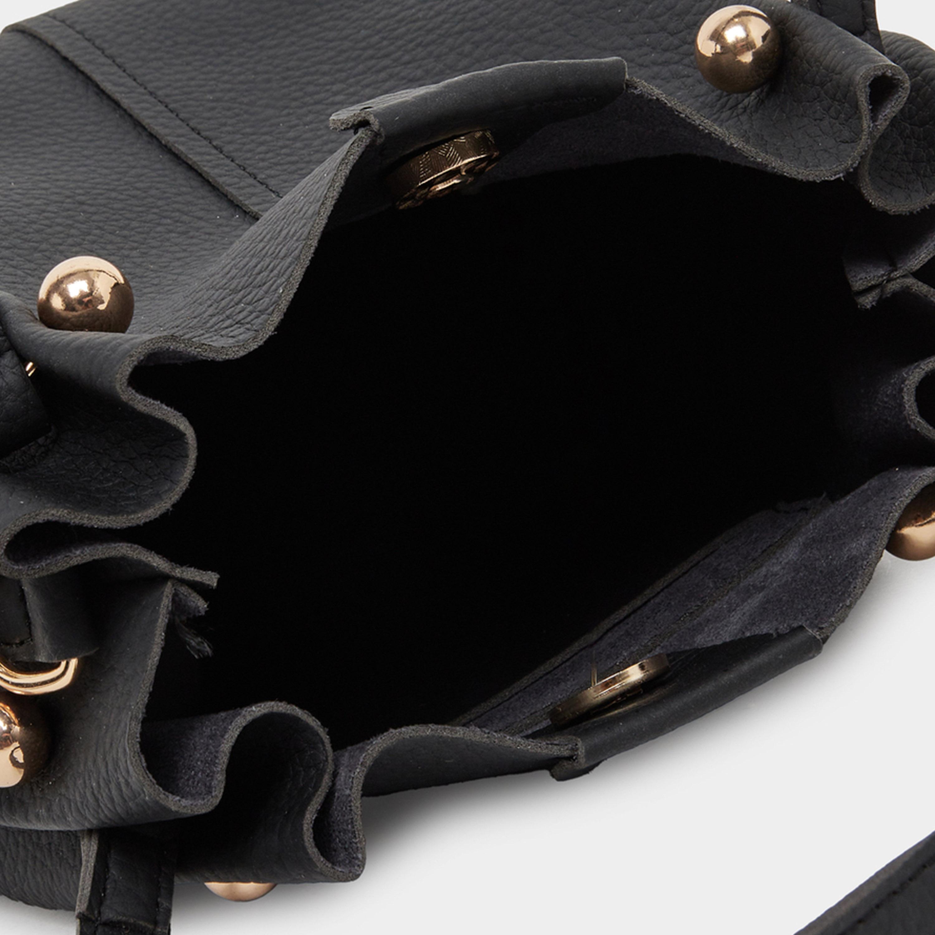 ستايلي - شنطة دلو من الجلد الصناعي الأسود مع حزام منسوج-women-bagsandwallets-handbags-image-3