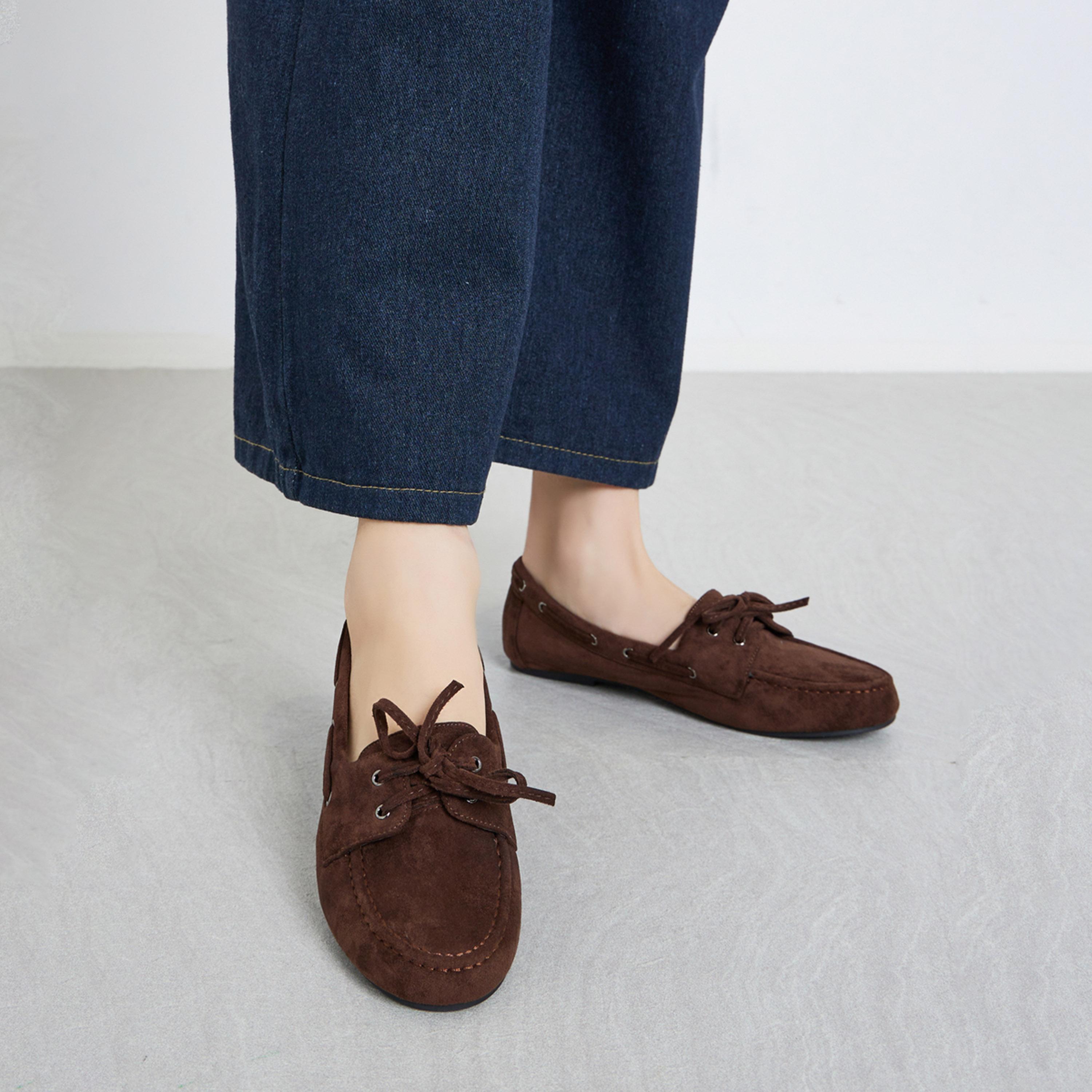 ستايلي - حذاء بمظهر جلد السويد بني للنساء-women-shoes-flats-loafers-image-2