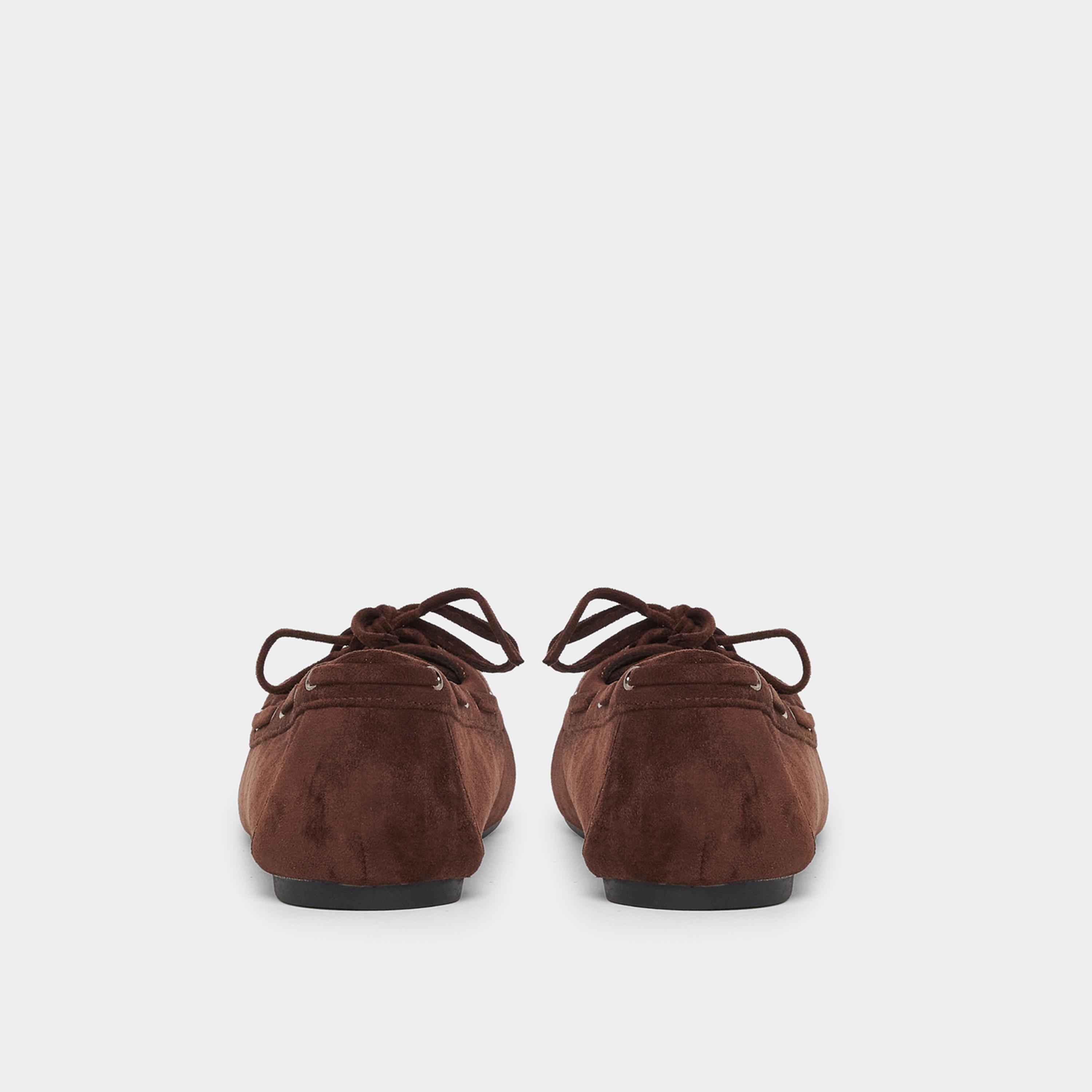 ستايلي - حذاء بمظهر جلد السويد بني للنساء-women-shoes-flats-loafers-image-5