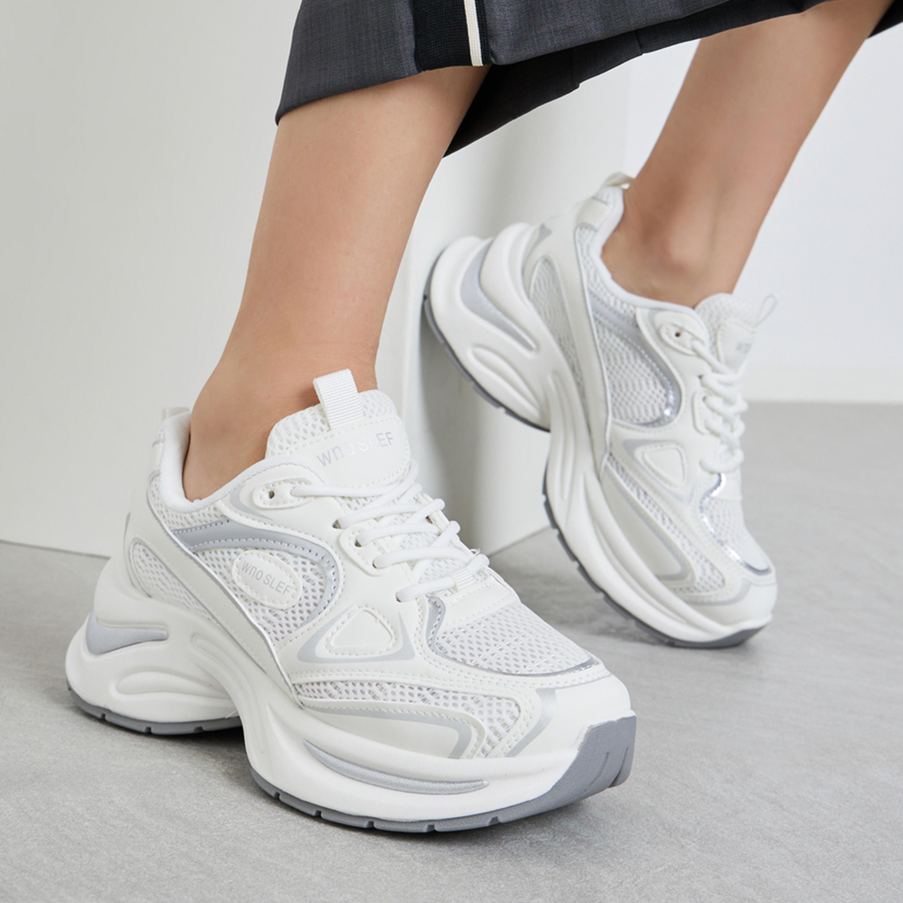ستايلي - حذاء رياضي أبيض برباط سميك-women-shoes-sneakers-image-2