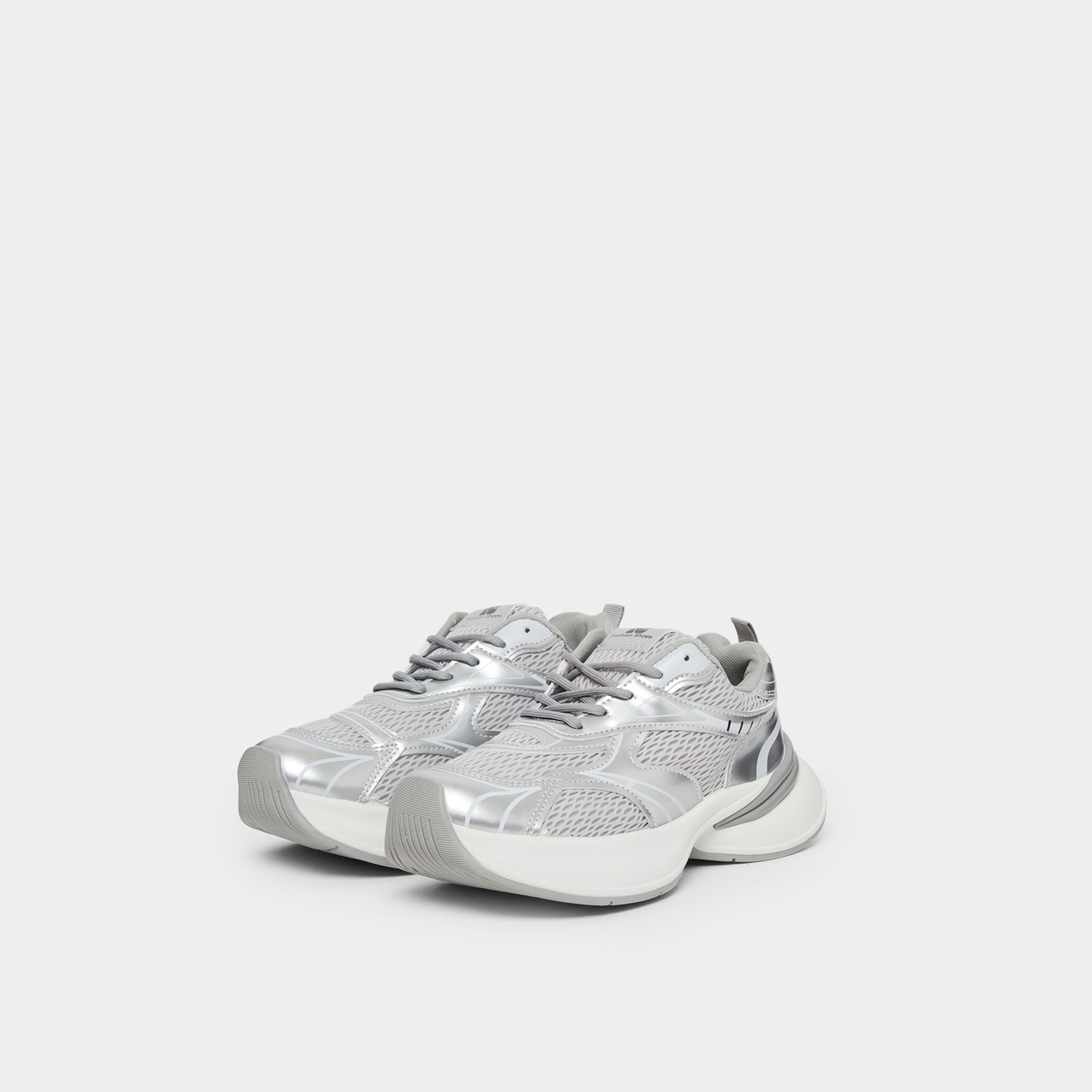 ستايلي - حذاء رياضي بلوحة معدنية فضية-women-shoes-sneakers-image-1