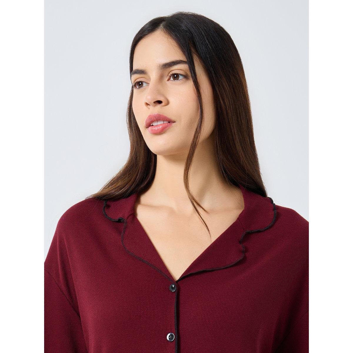 طقم بلوزة مضلعة بحافة متموجة مع بنطال-women-clothing-nightwear-pyjamas-longsets-image-3