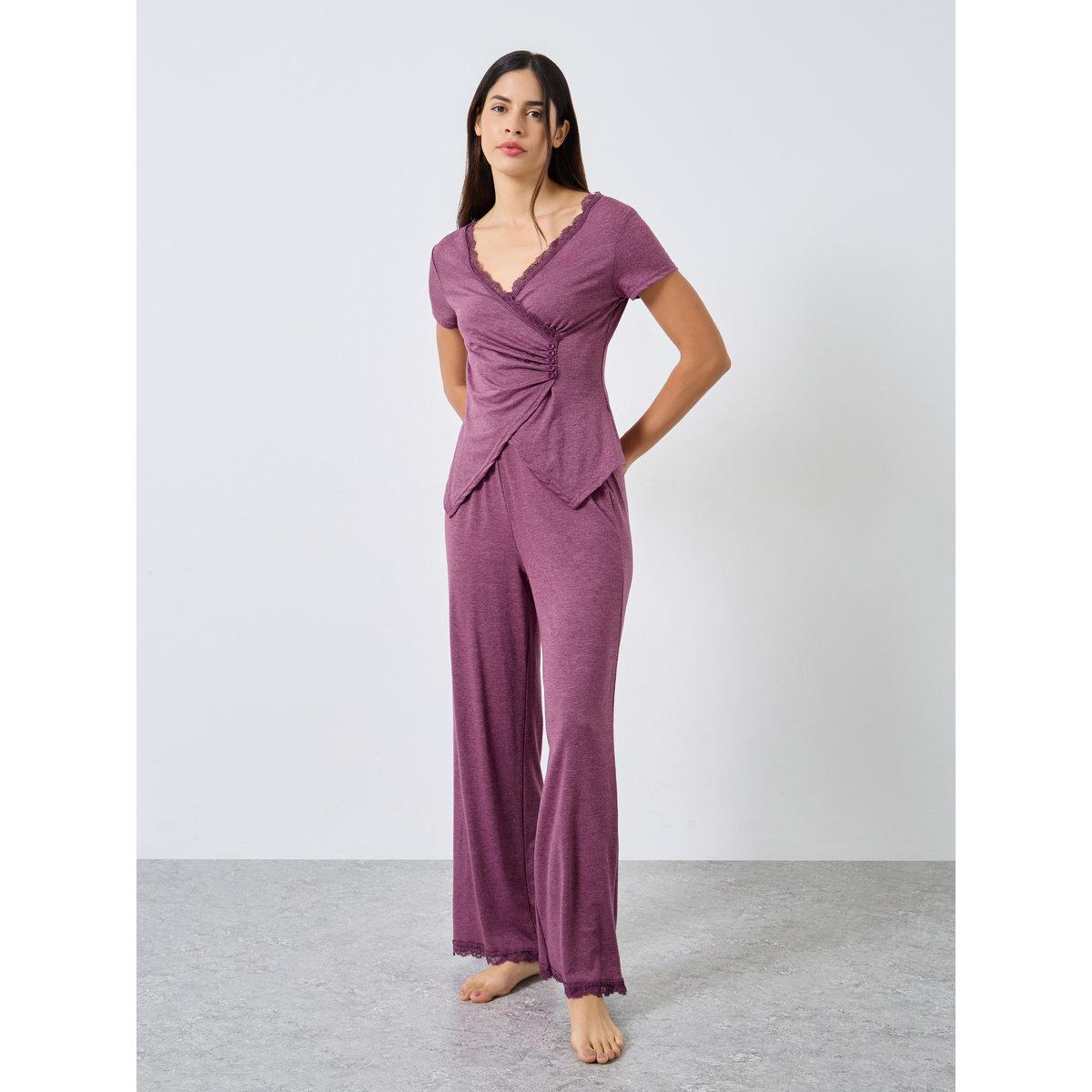 طقم بلوزة بربطة وأزرار وتفصيلة دانتيل مع بنطال-women-clothing-nightwear-pyjamas-longsets-image-1