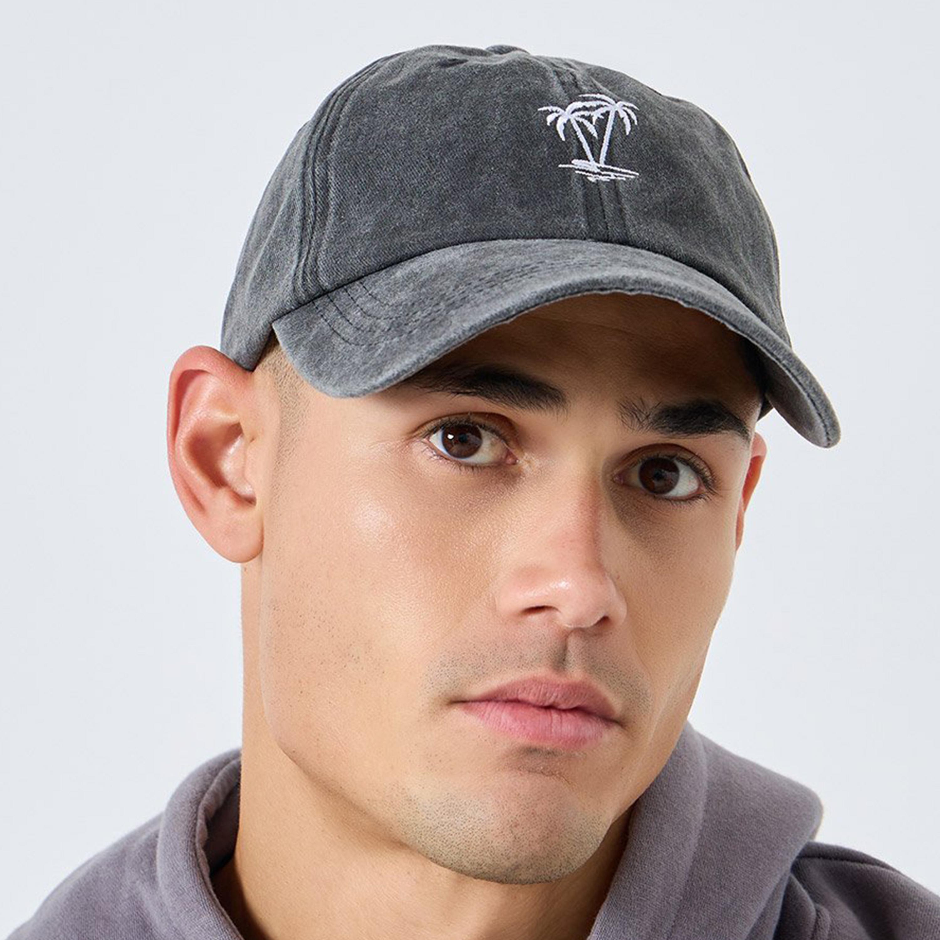كاب بيسبول بتفاصيل مُطرزة-men-caps-image-2