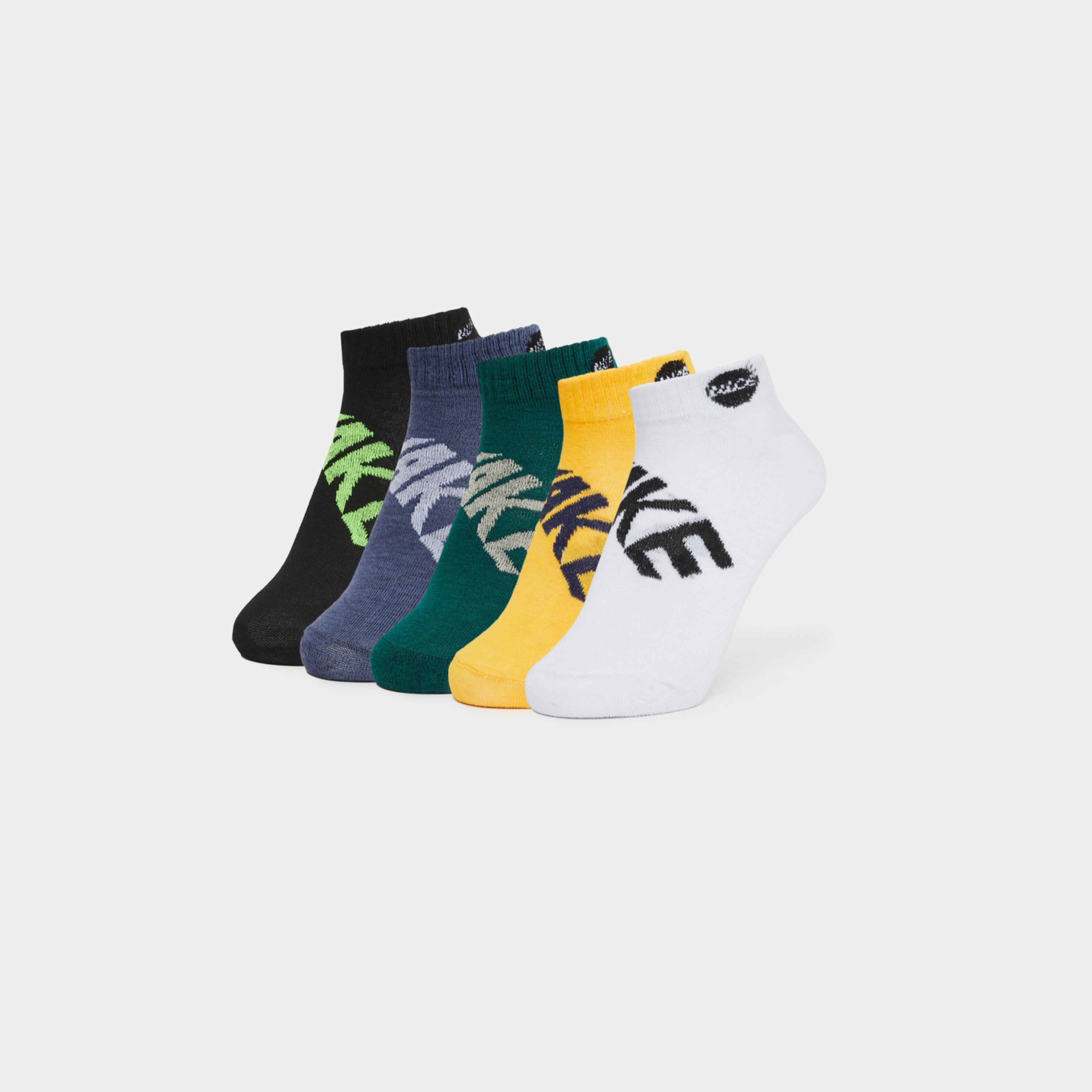 ستايلي - عبوة من 5 جوارب مطبوعة بتفاصيل مضلعة-men-socks-image-1