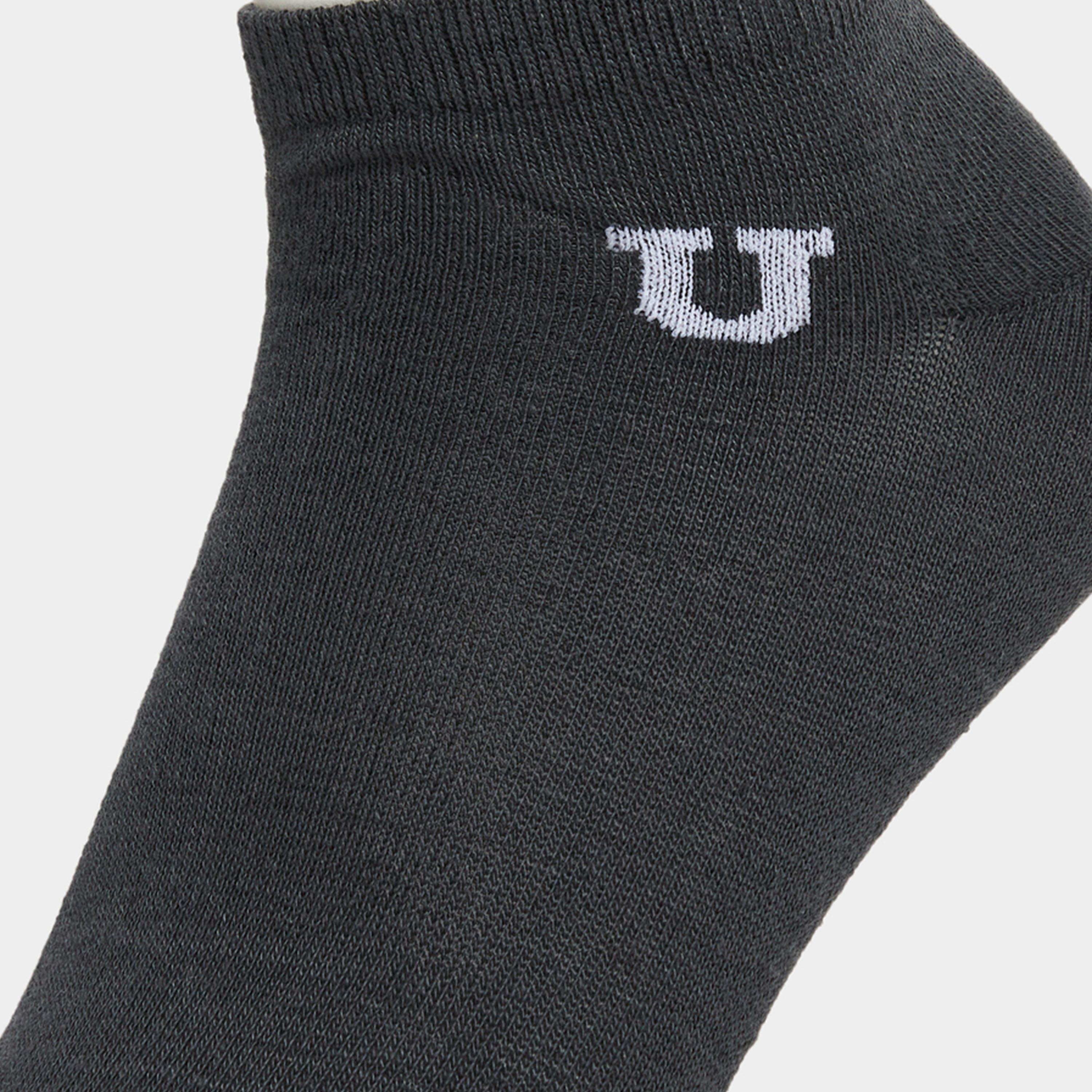 ستايلي - عبوة من 5 جوارب للكاحل بتفاصيل متباينة-men-socks-image-5