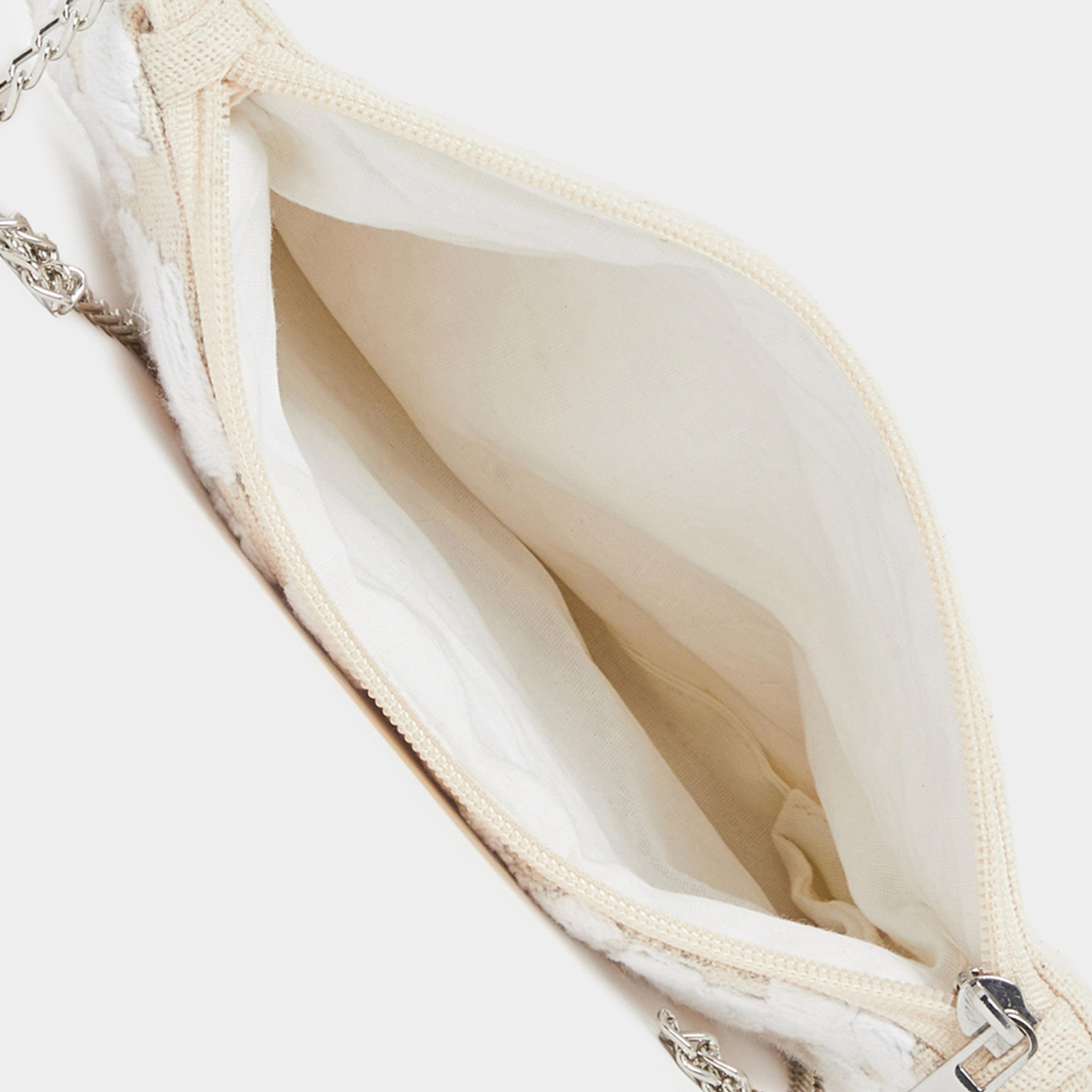 ستايلي - شنطة كلاتش مطرزة باللون الكريمي-women-bagsandwallets-handbags-image-3