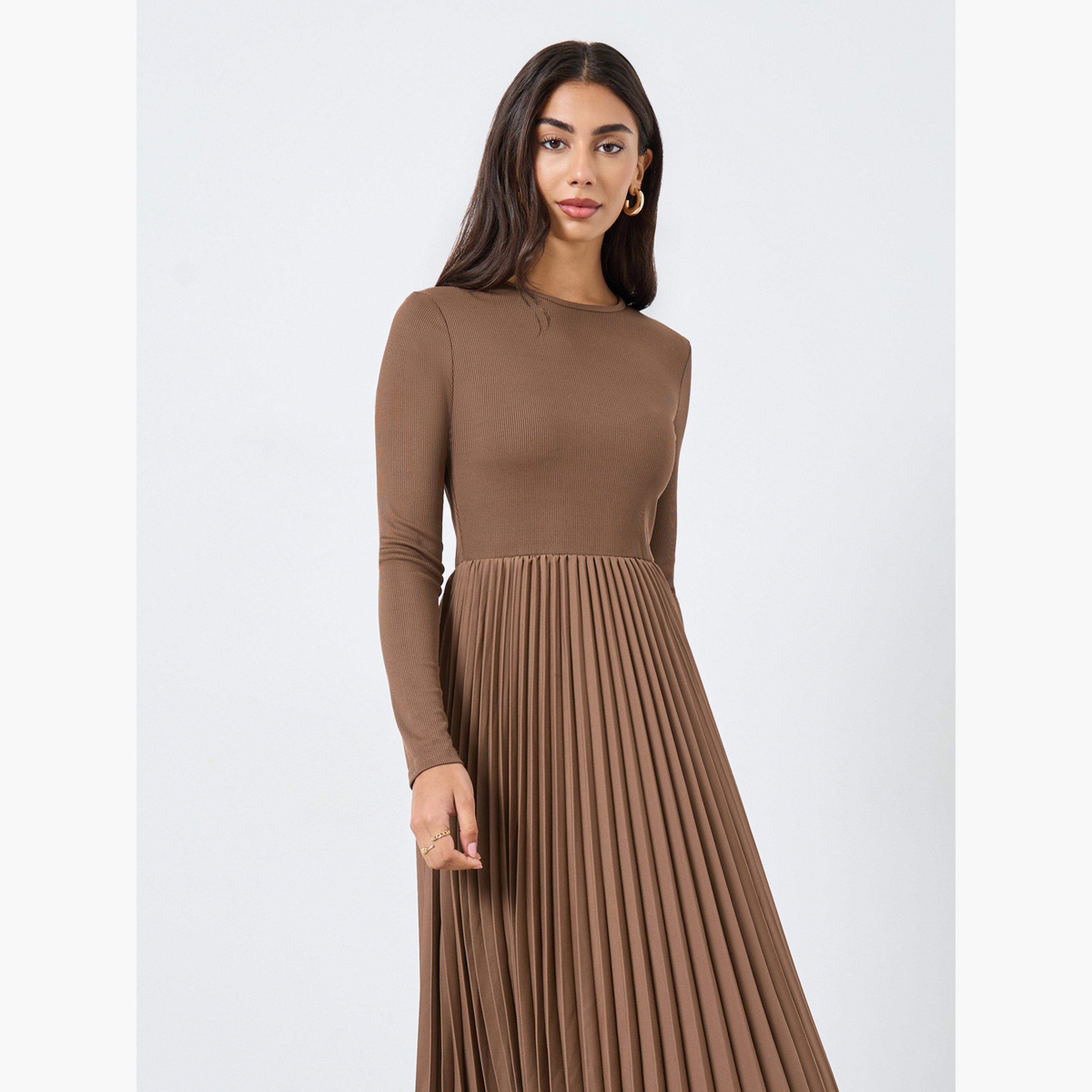 ستايلي - فستان متوسط ​​الطول بني اللون من قماش محبوك مضلع ومطوي-women-clothing-dresses-image-3