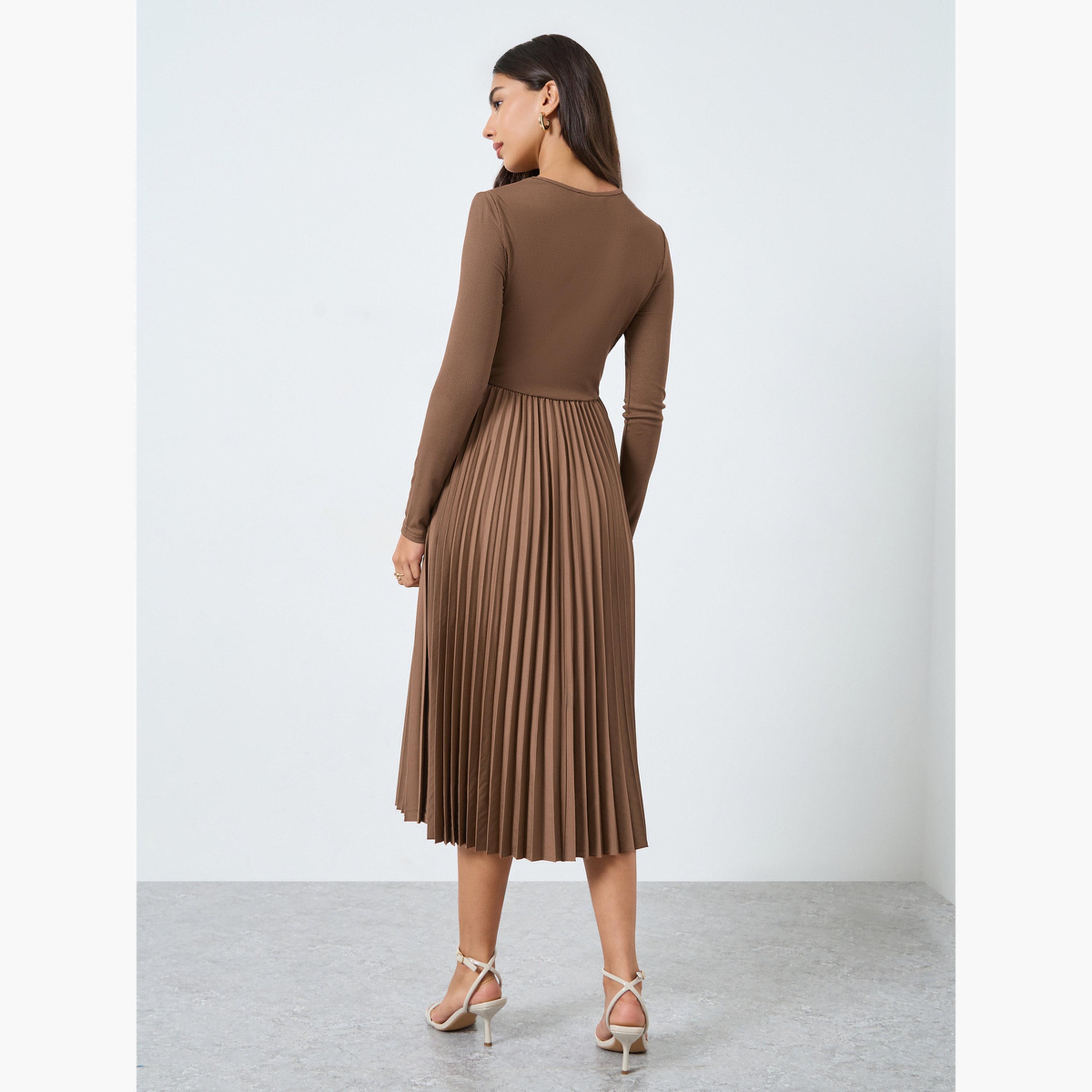 ستايلي - فستان متوسط ​​الطول بني اللون من قماش محبوك مضلع ومطوي-women-clothing-dresses-image-5