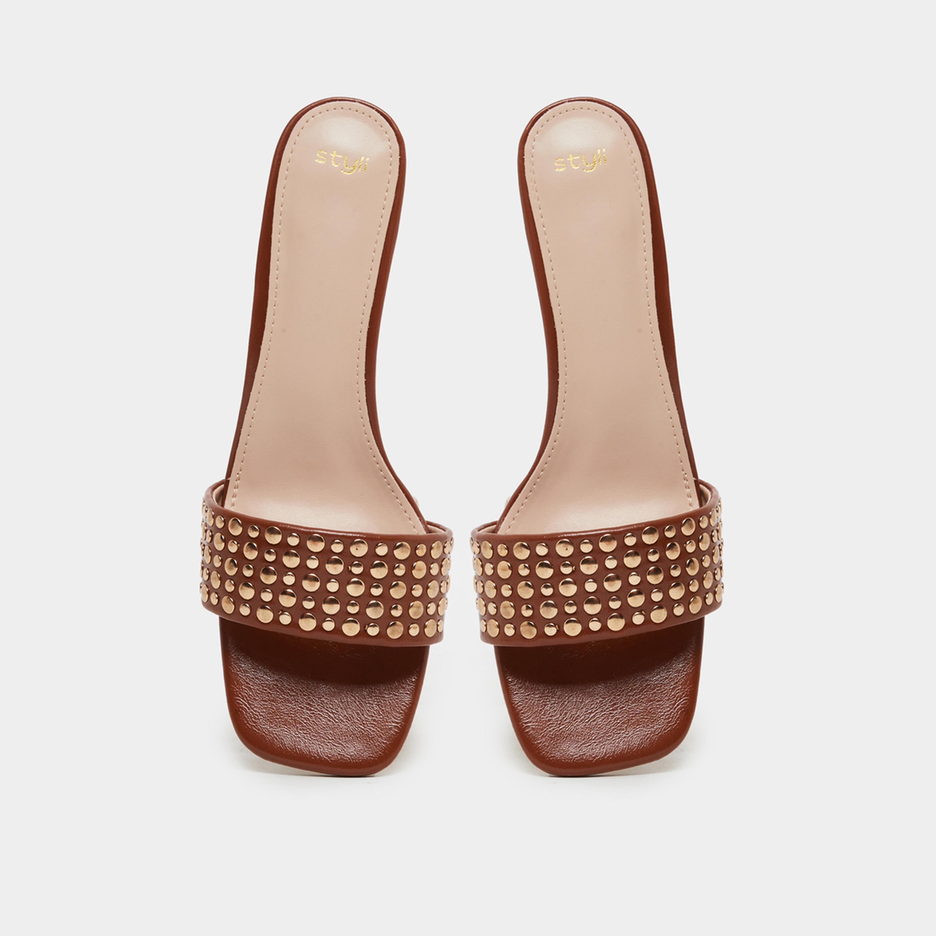 ستايلي - صندل بكعب صغير مزخرف باللون البني للنساء-women-shoes-sandals-heeled-image-6