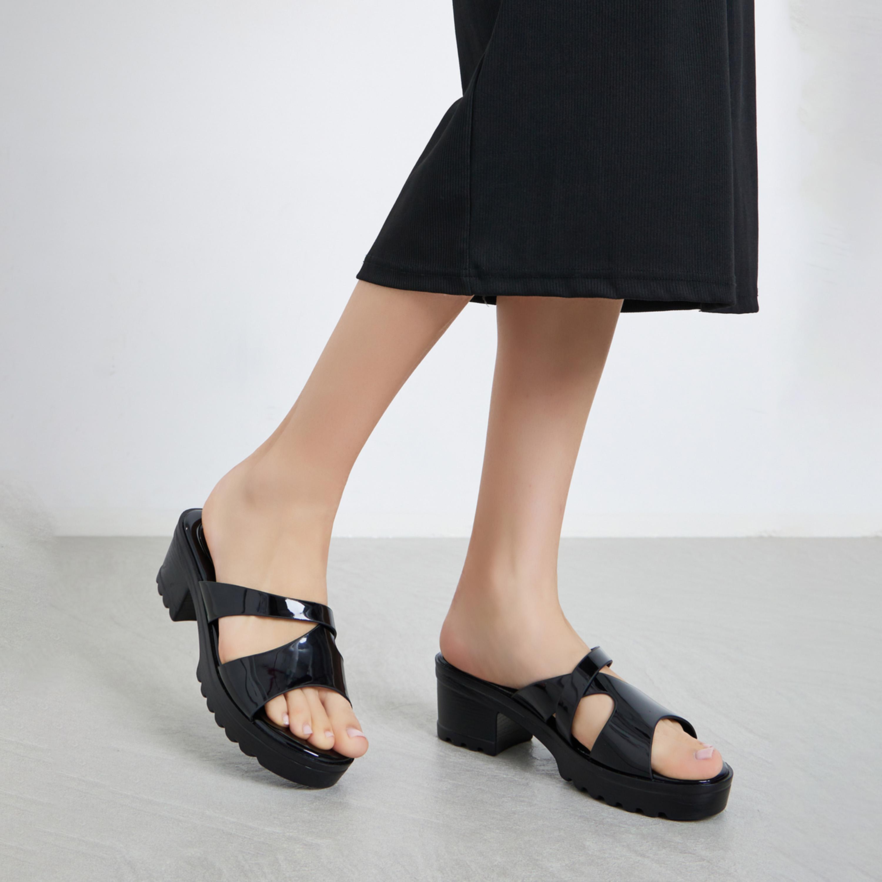 ستايلي - صندل بكعب عريض وأحزمة متقاطعة للنساء-women-shoes-sandals-heeled-image-2