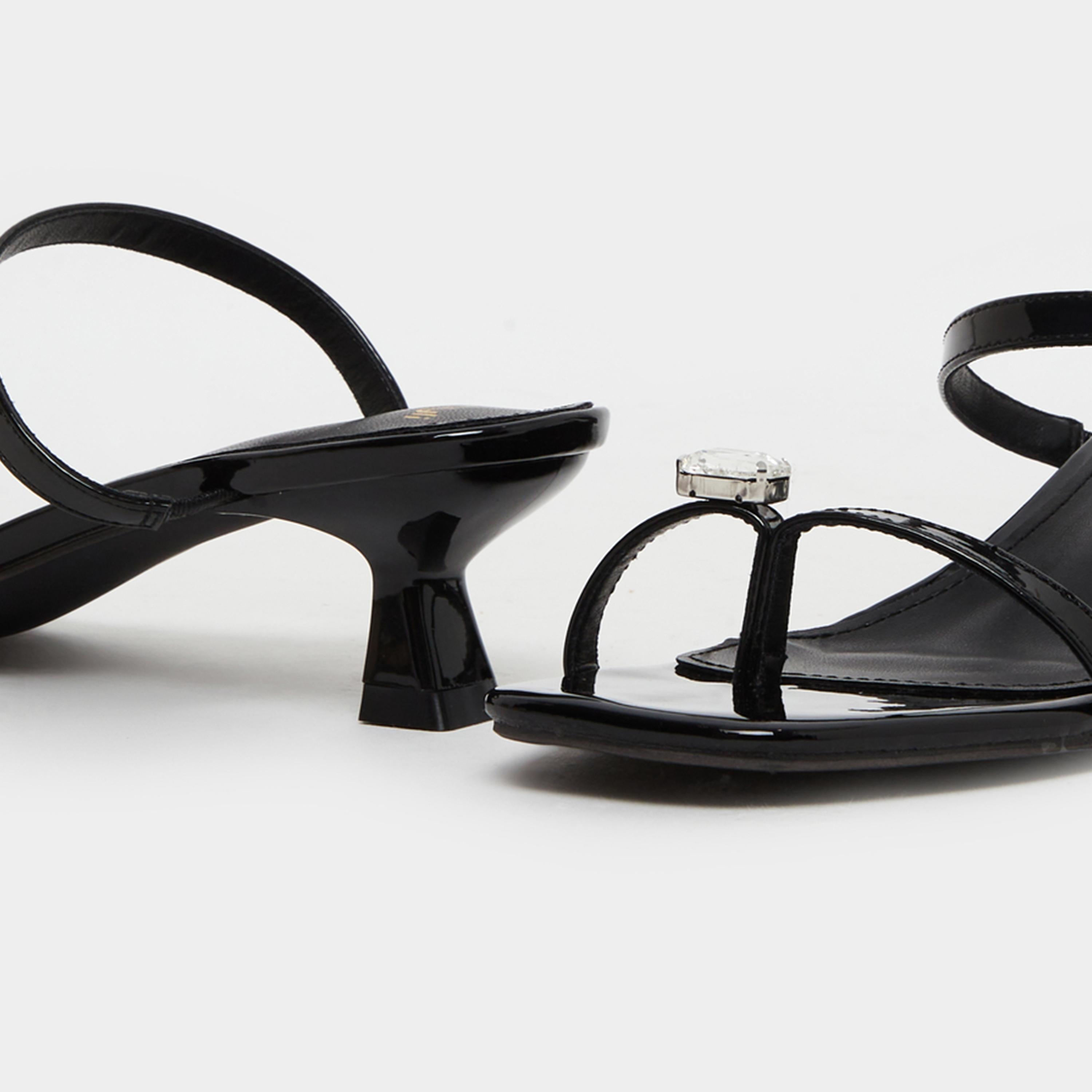 ستايلي - صندل بكعب صغير مرصع باللون الأسود للنساء-women-shoes-sandals-heeled-image-4