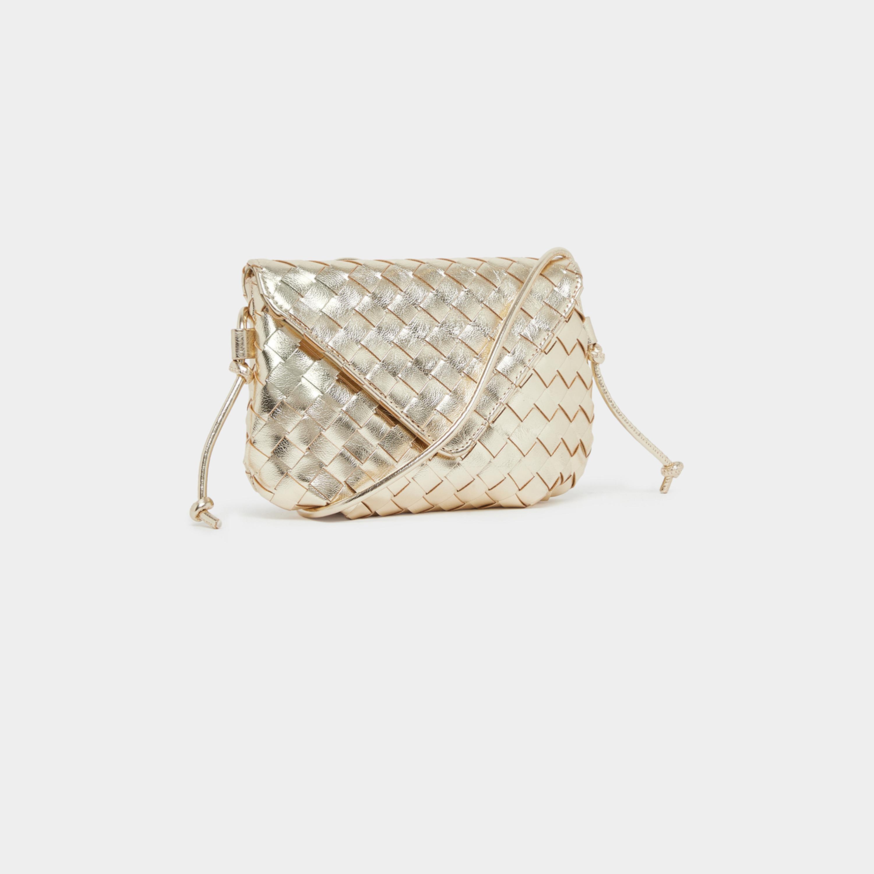 ستايلي - شنطة كروس مضفرة منسوجة باللون الذهبي-women-bagsandwallets-handbags-image-1