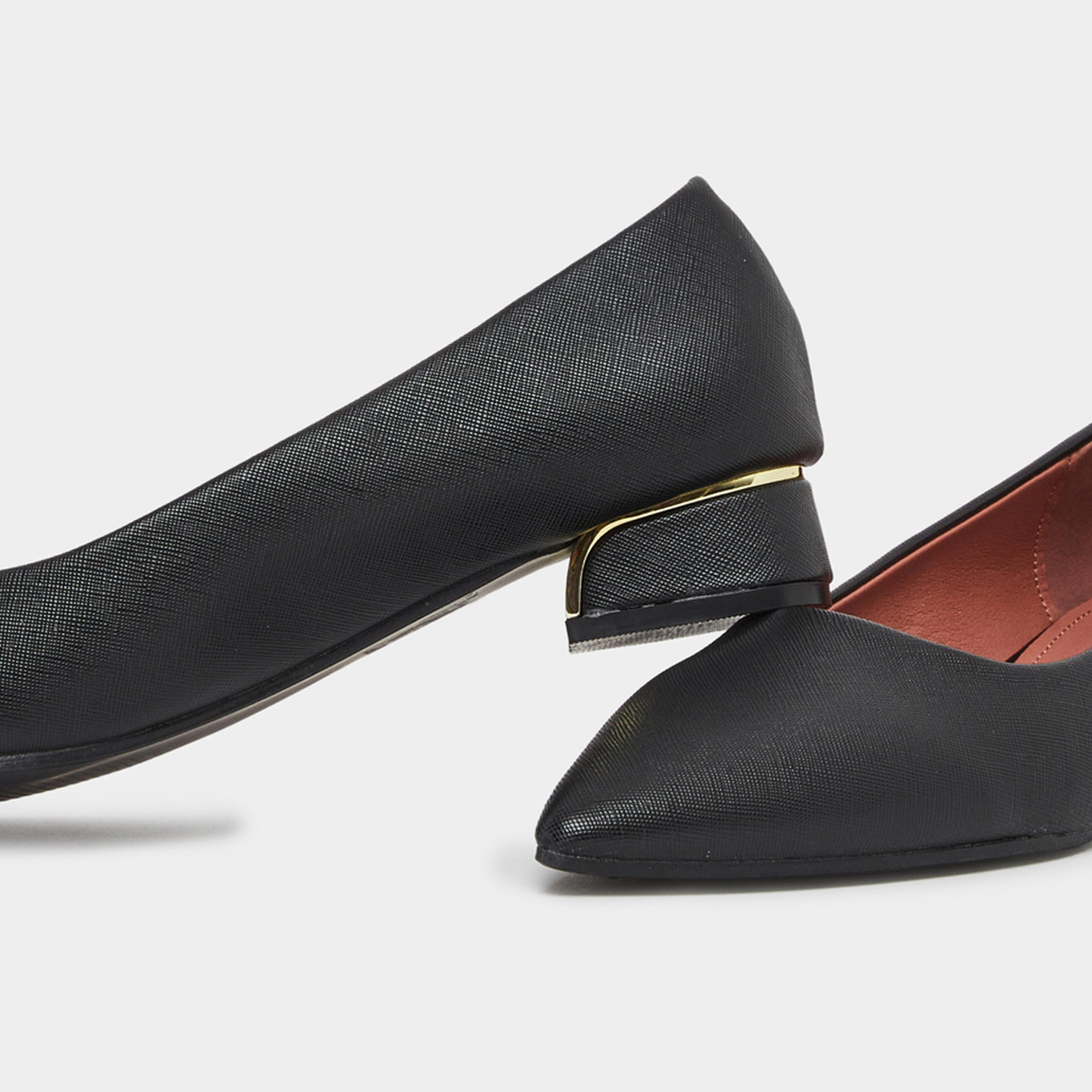 ستايلي - حذاء نسائي أسود سهل الارتداء بمقدمة مدببة-women-shoes-sandals-heeled-image-4