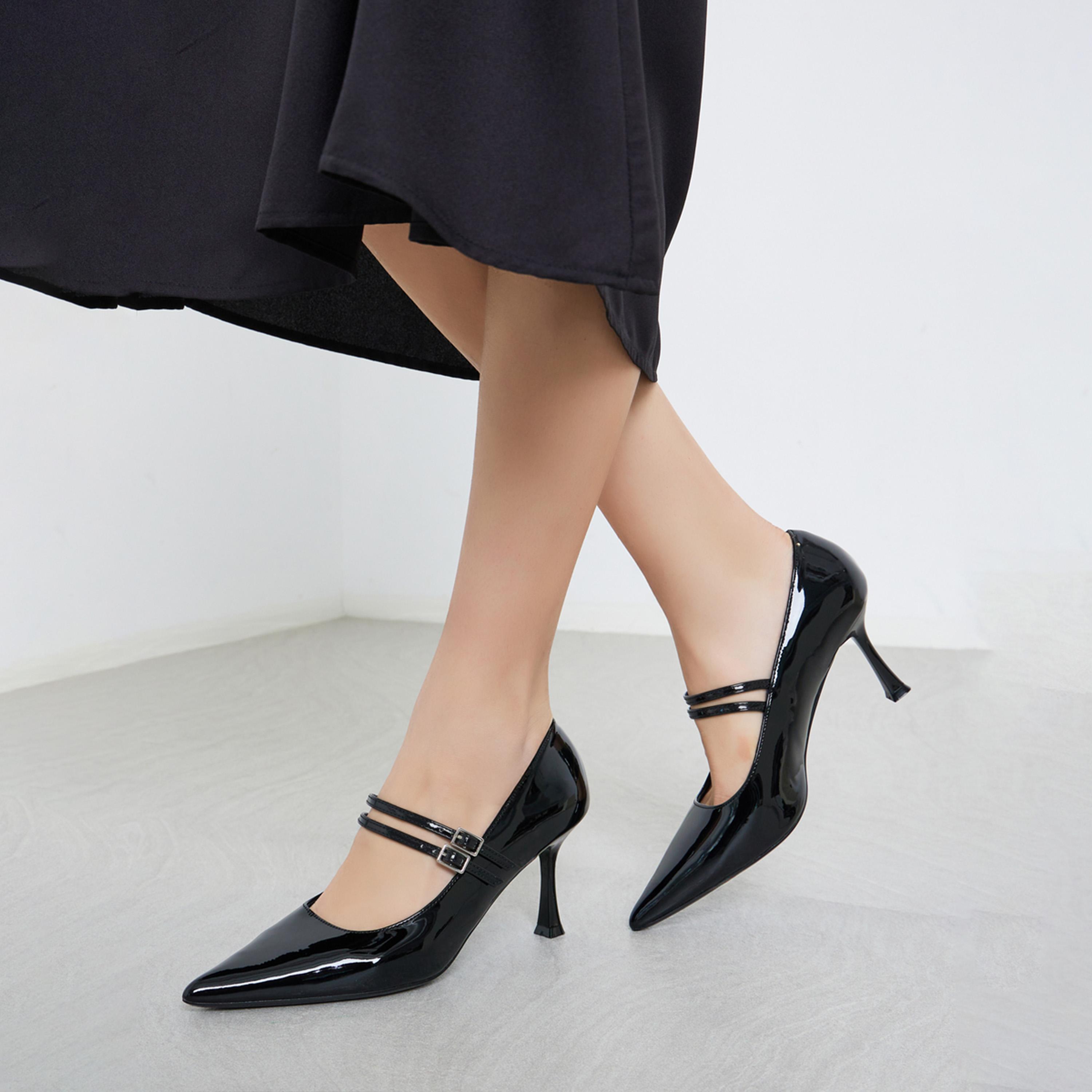 ستايلي - حذاء نسائي أسود لامع بمقدمة مدببة-women-shoes-sandals-heeled-image-2