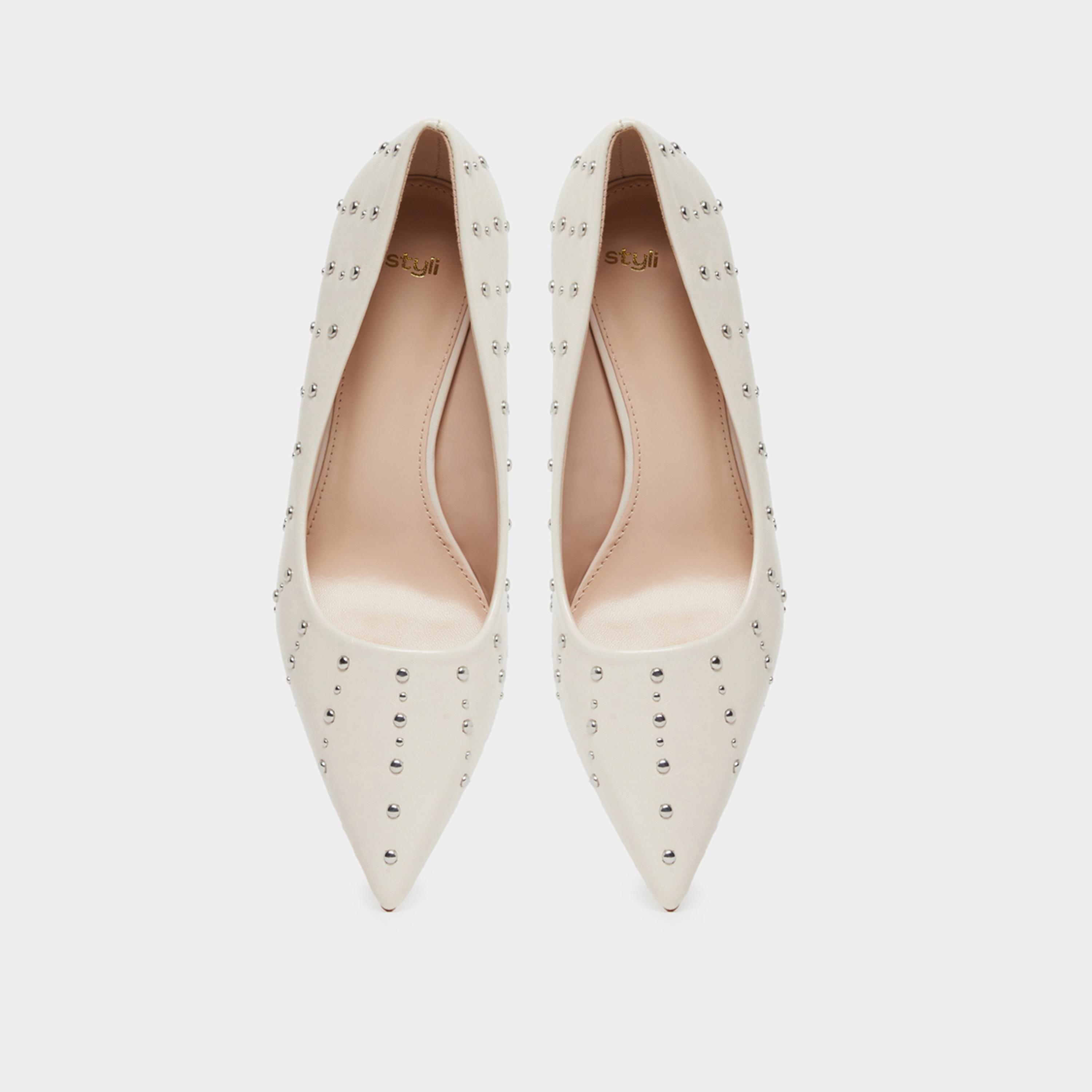 ستايلي - حذاء كورت بطرف مدبب ومرصع بالمسامير لون نود للنساء-women-shoes-sandals-heeled-image-6