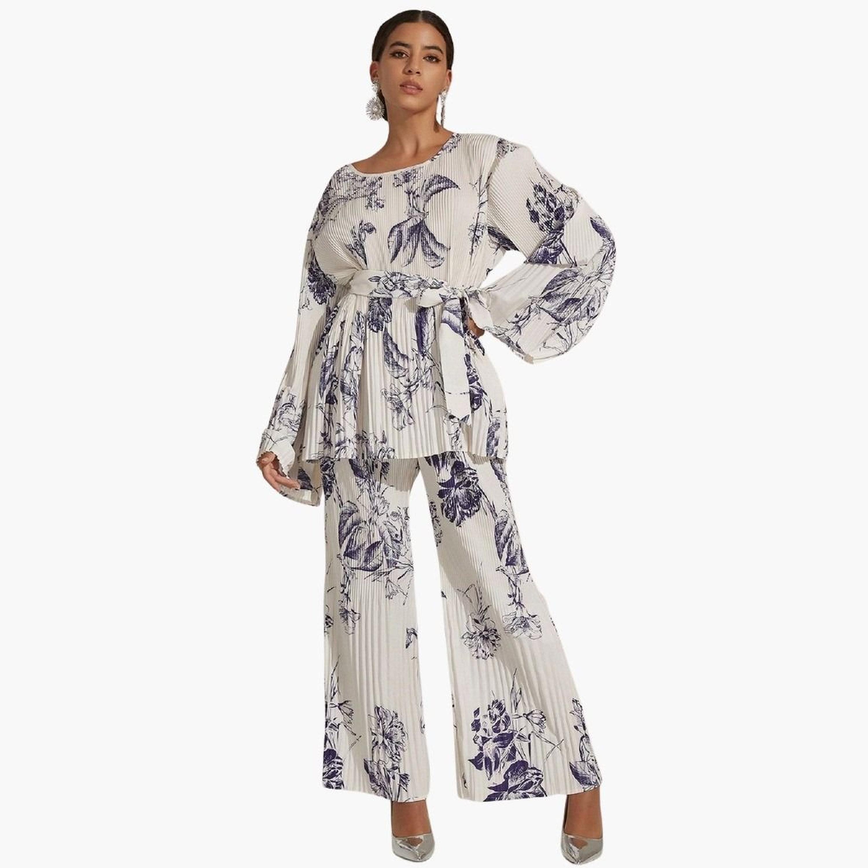 تيك تو - طقم بلوزة وبنطال بطبعة زهور مطوية-women-clothing-coordsets-image-5