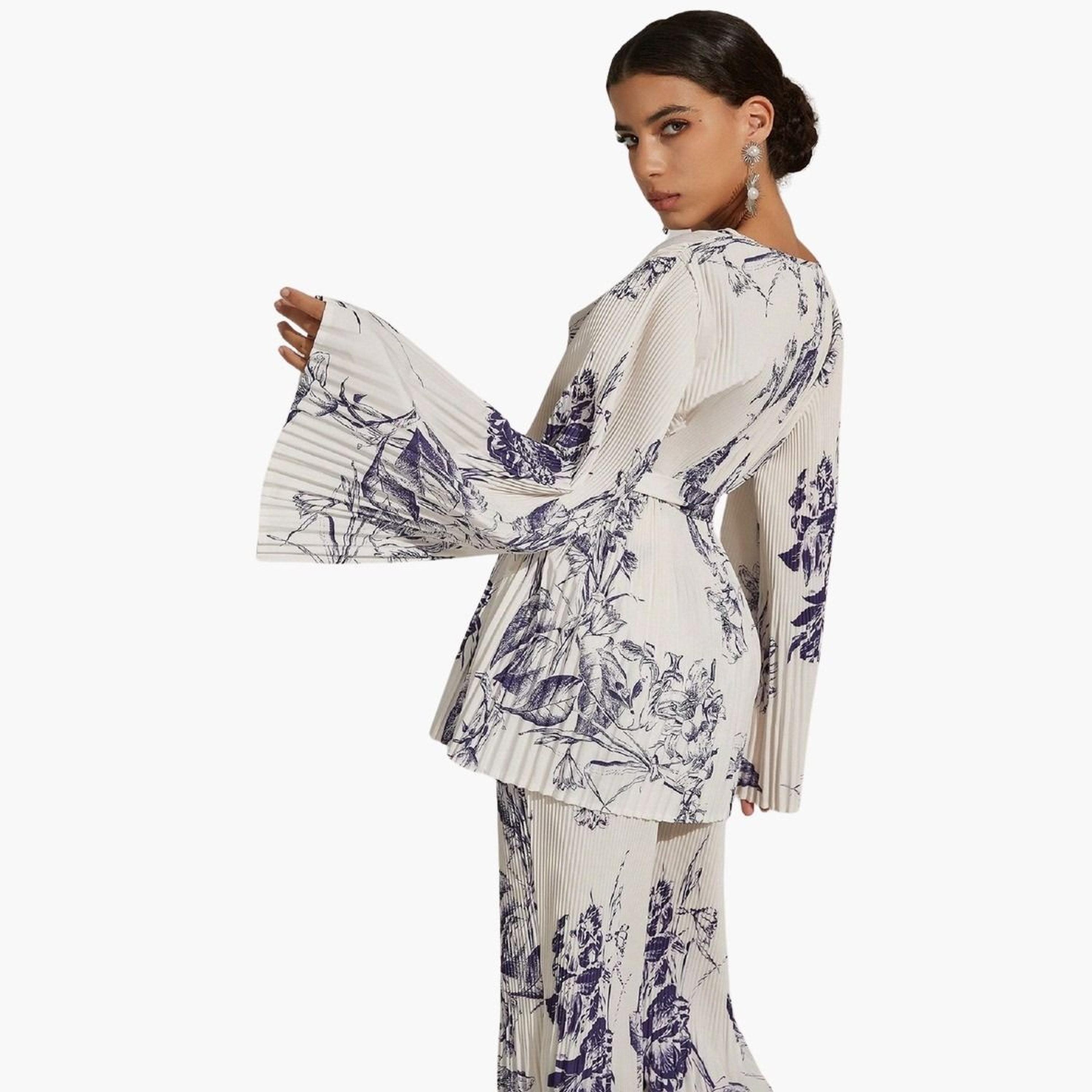 تيك تو - طقم بلوزة وبنطال بطبعة زهور مطوية-women-clothing-coordsets-image-6