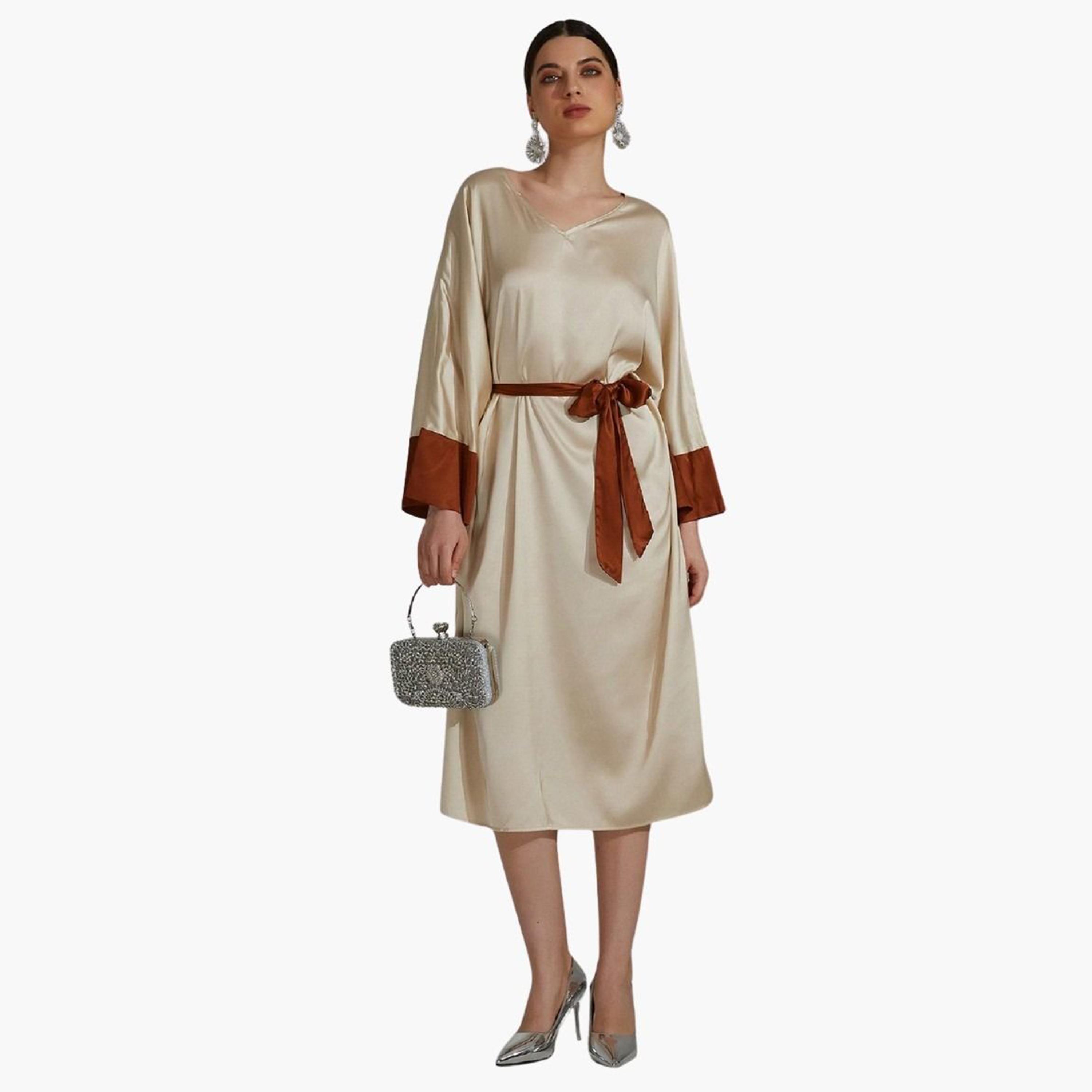 تيك تو - فستان متوسط ​​الطول بيج بأكمام متباينة مع حزام ربطة عنق-women-clothing-dresses-image-1