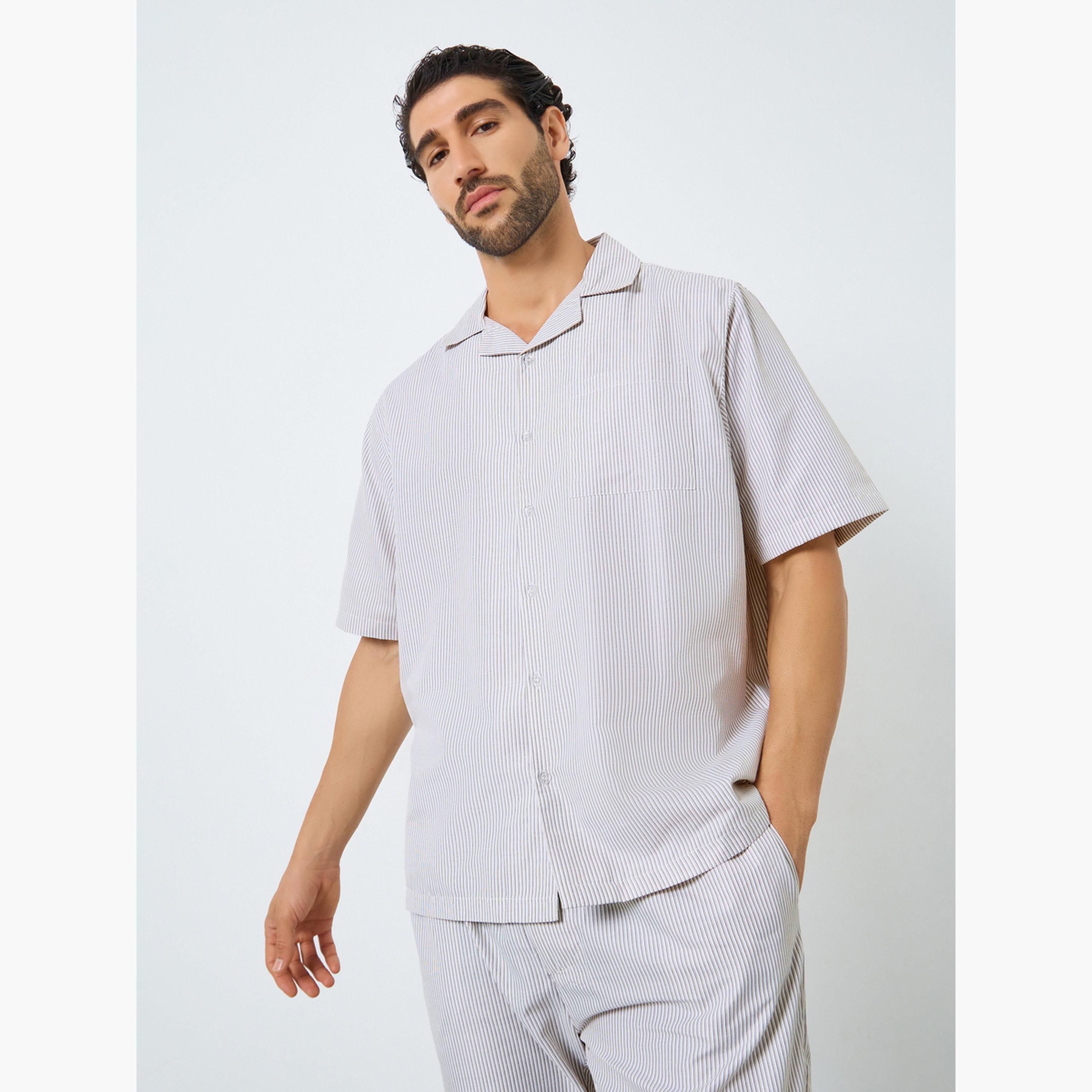طقم بيجاما من بنطال وقميص مخطط بقصة مريحة-men-clothing-nightwear-sets-image-3