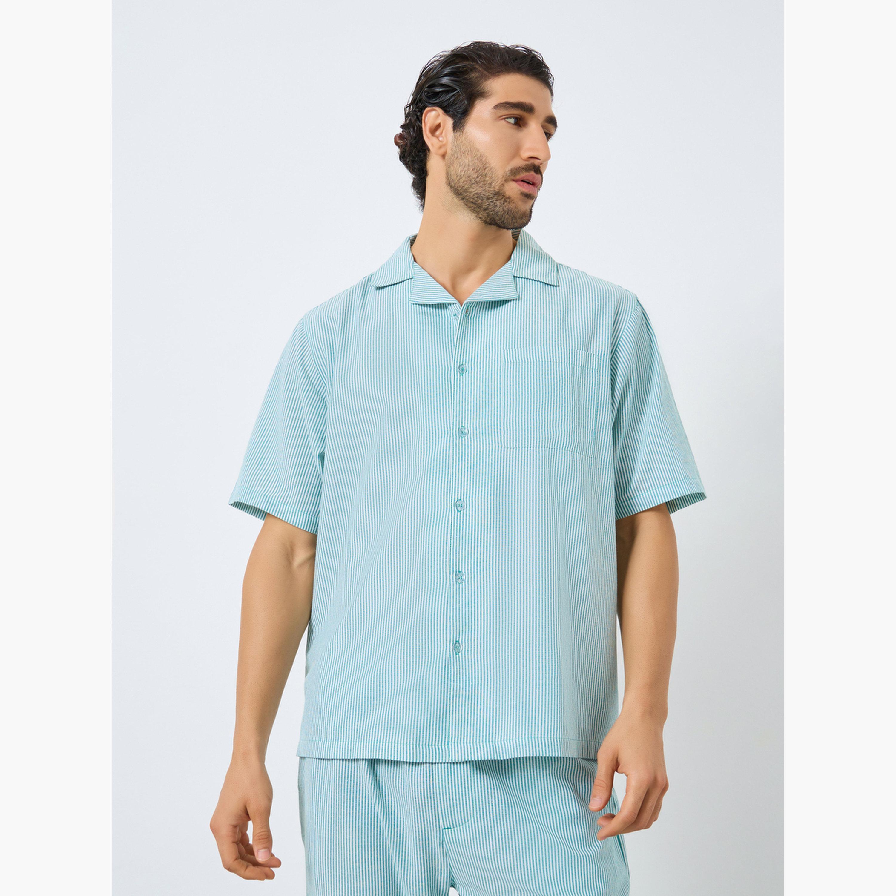 طقم بيجاما من بنطال وقميص مخطط بقصة مريحة-men-clothing-nightwear-sets-image-2