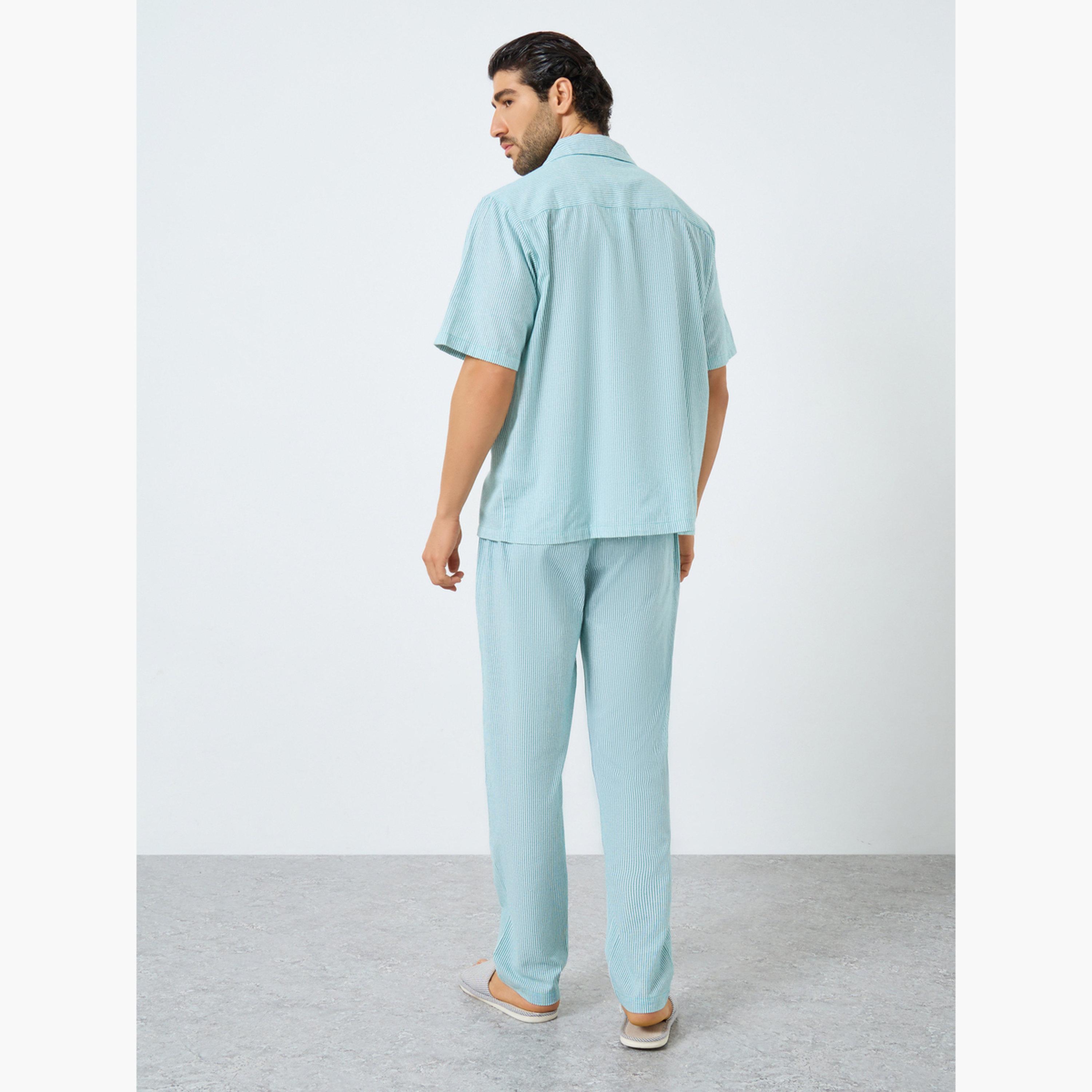 طقم بيجاما من بنطال وقميص مخطط بقصة مريحة-men-clothing-nightwear-sets-image-5