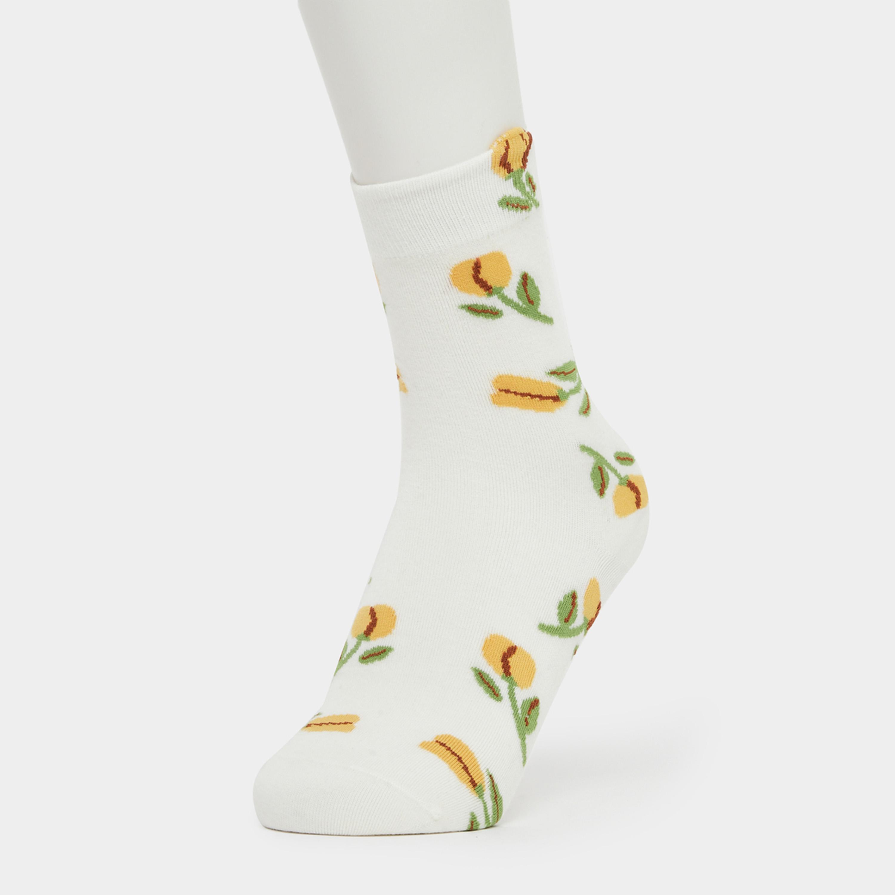 Styli Pack of 2 - Embroidered Floral Socks-women-socksandstockings-image-4