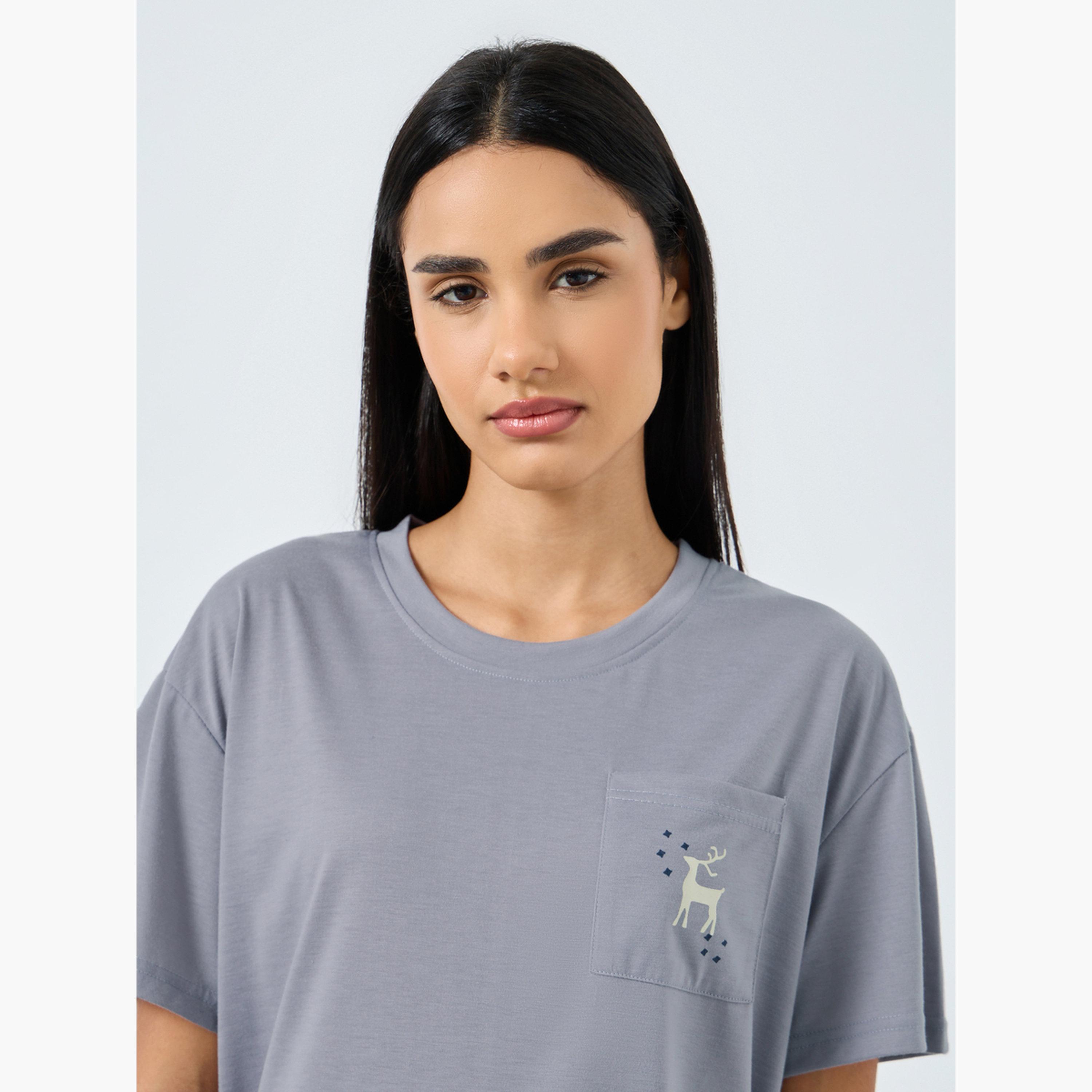 Styli Reindeer Pocket T-Shirt and Ruffle Hem Pyjama Set-women-clothing-nightwear-pyjamas-longsets-image-3