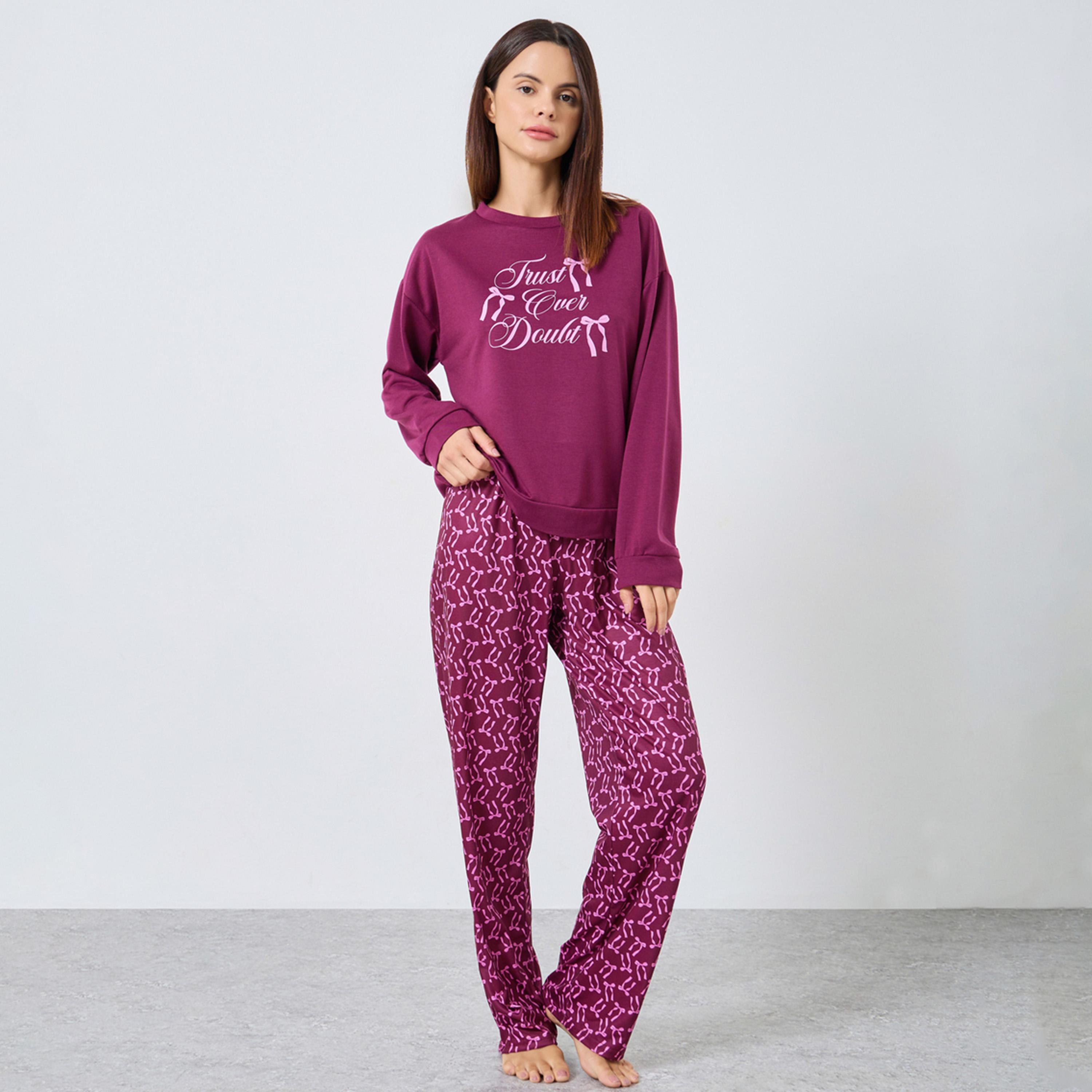 Styli Bow Slogan Print Sweatshirt and Pyjama Set-women-clothing-nightwear-pyjamas-longsets-image-1
