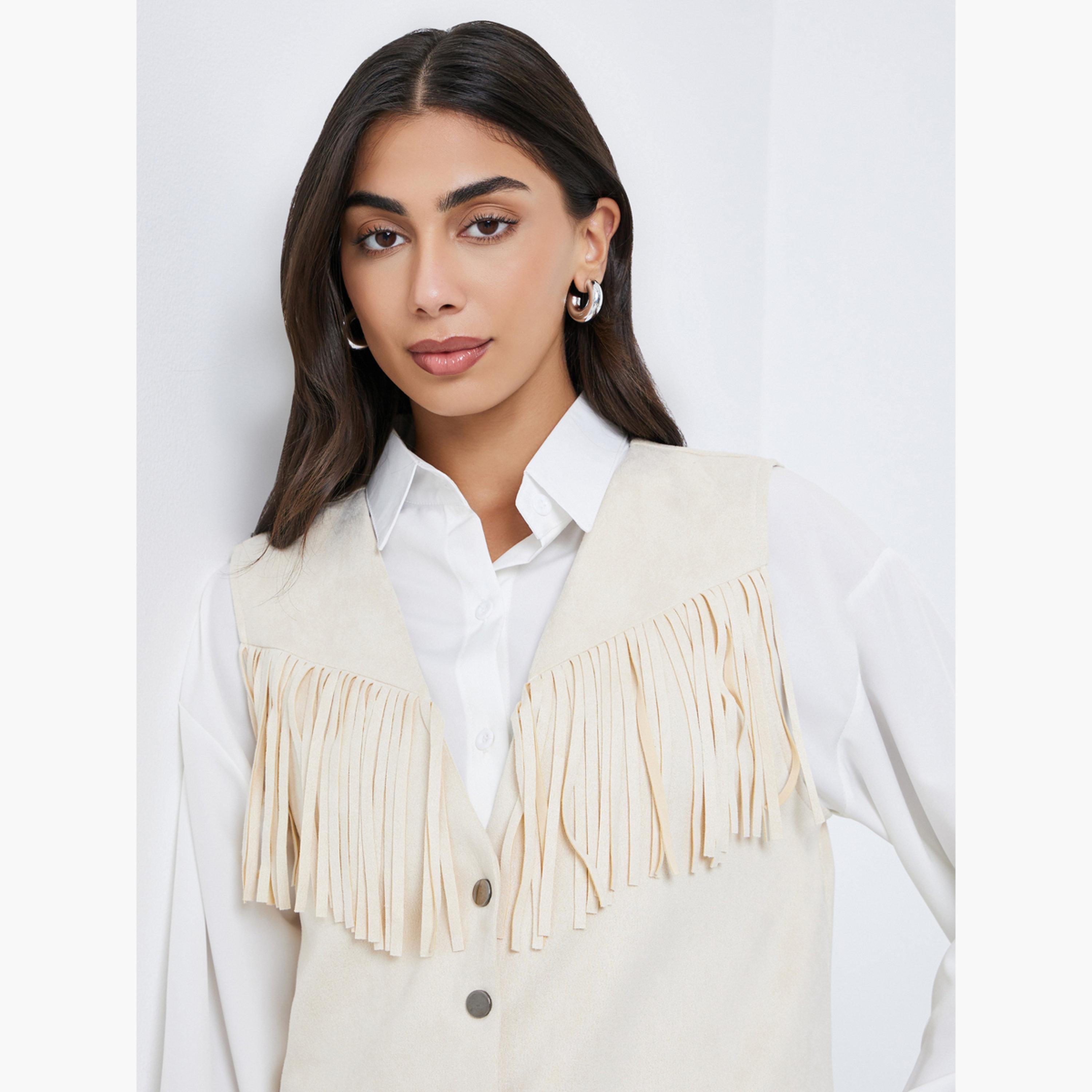 ستايلي - سترة ذات شراشيب بمظهر جلد السويد كريمي للنساء-women-clothing-shirtsandblouses-shirts-image-4