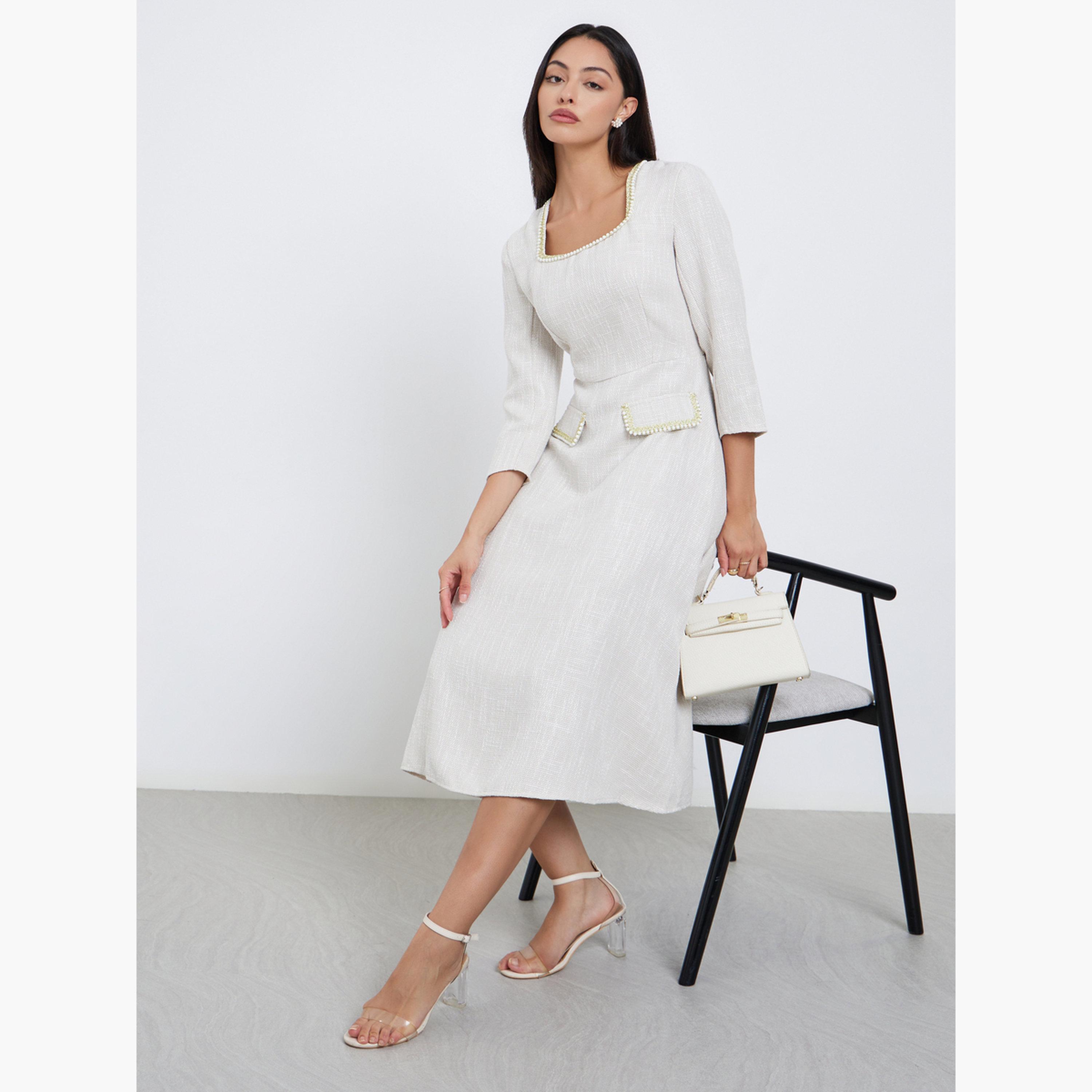ستايلي - فستان تويد متوسط ​​الطول أبيض عاجي بتفاصيل لؤلؤ صناعي-women-clothing-dresses-image-2