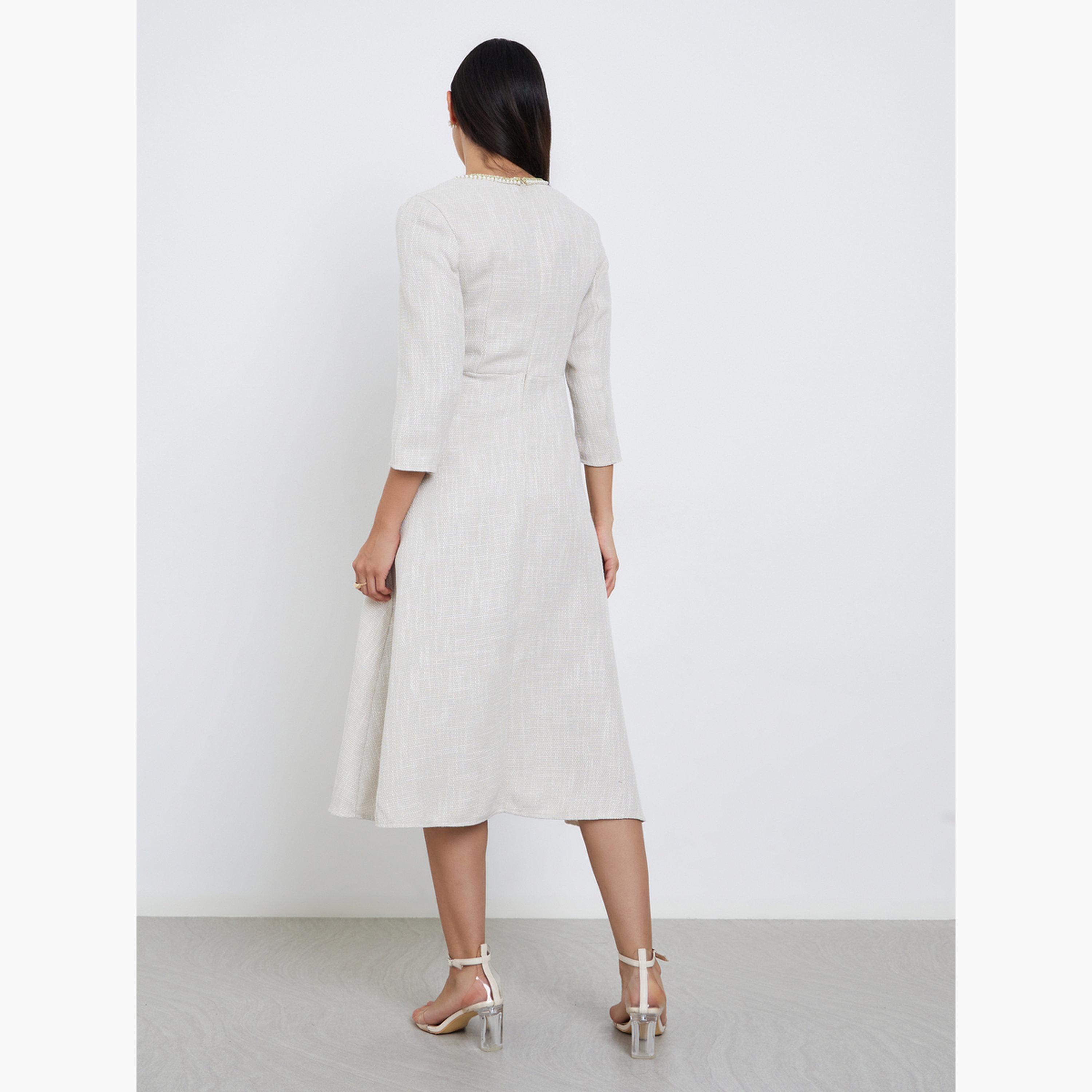 ستايلي - فستان تويد متوسط ​​الطول أبيض عاجي بتفاصيل لؤلؤ صناعي-women-clothing-dresses-image-5