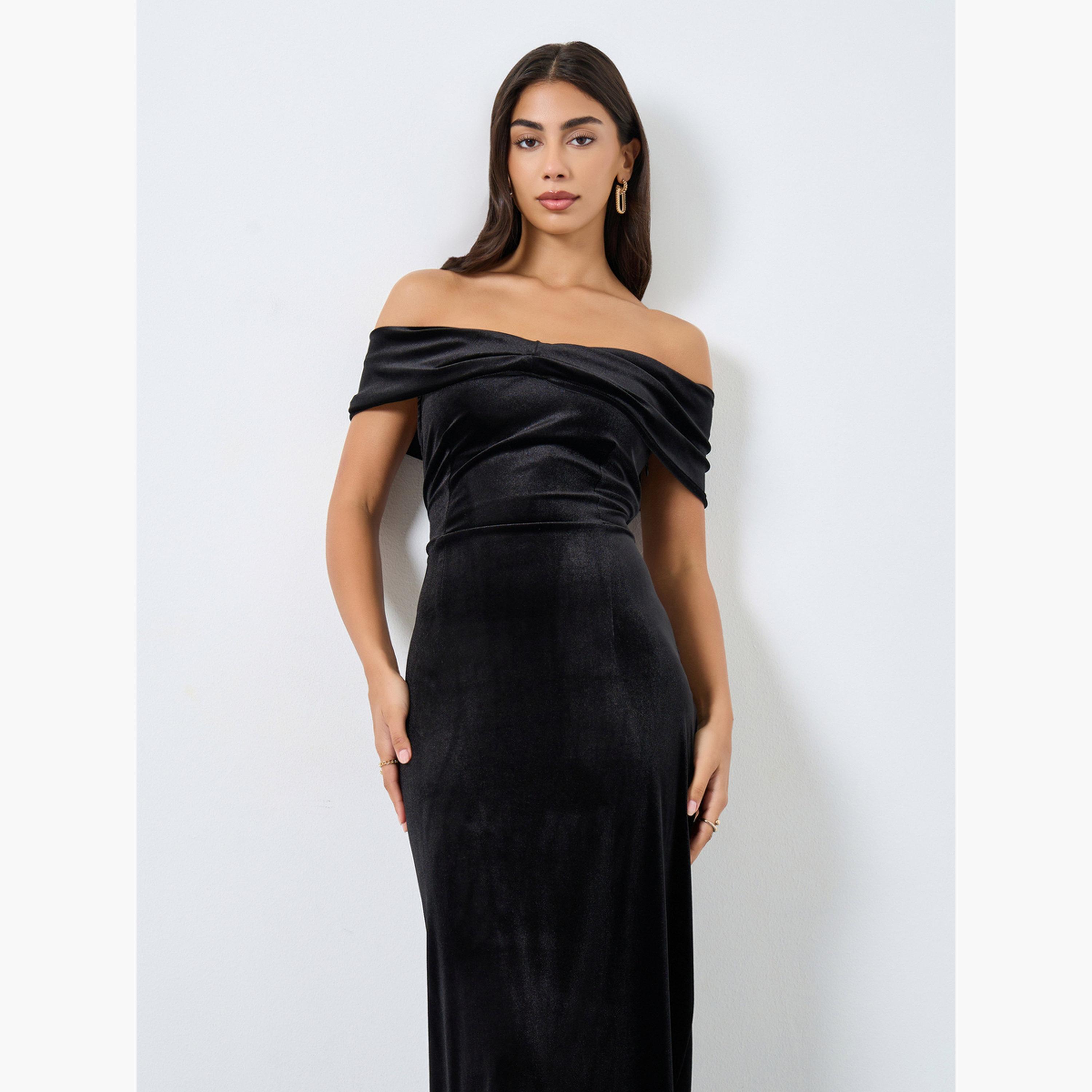 Styli Women Black Velvet Off-Shoulder Maxi Evening Dress-women-clothing-dresses-image-2