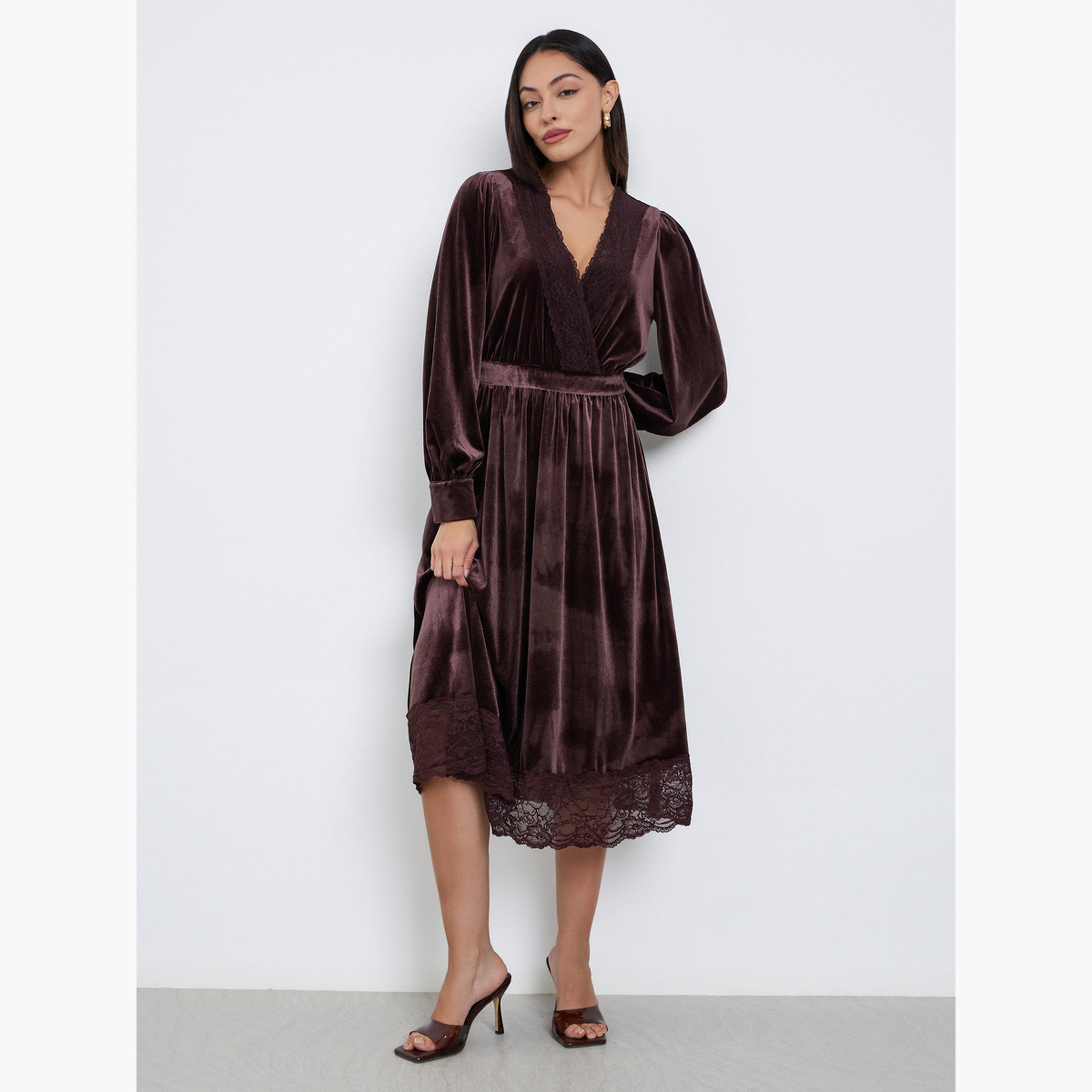 ستايلي - فستان متوسط ​​الطول بتصميم A مع حواف من الدانتيل ومظهر مخملي بني-women-clothing-dresses-image-2