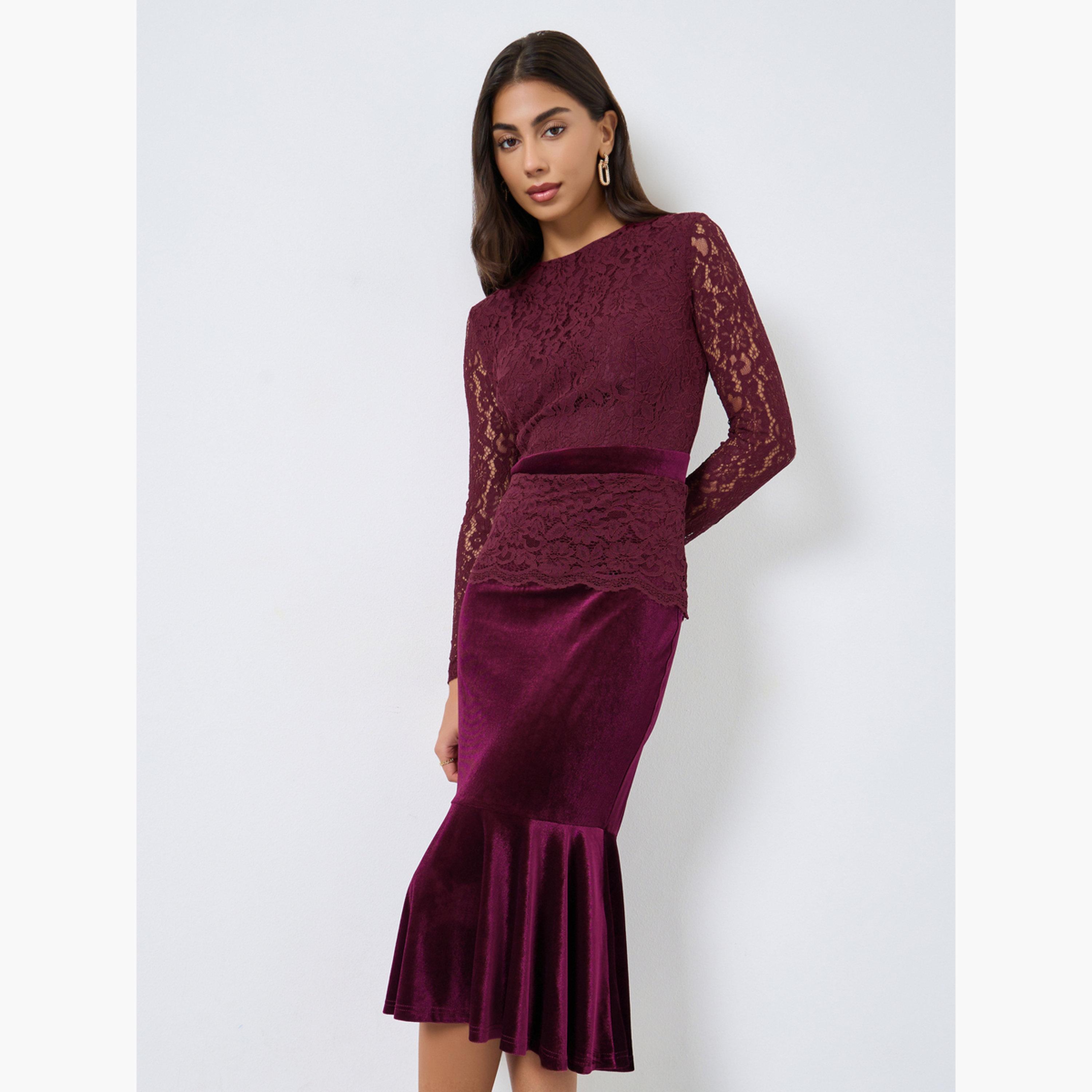 ستايلي - فستان متوسط ​​الطول بحافة حورية البحر ومزين بالدانتيل لون برغندي-women-clothing-dresses-image-2