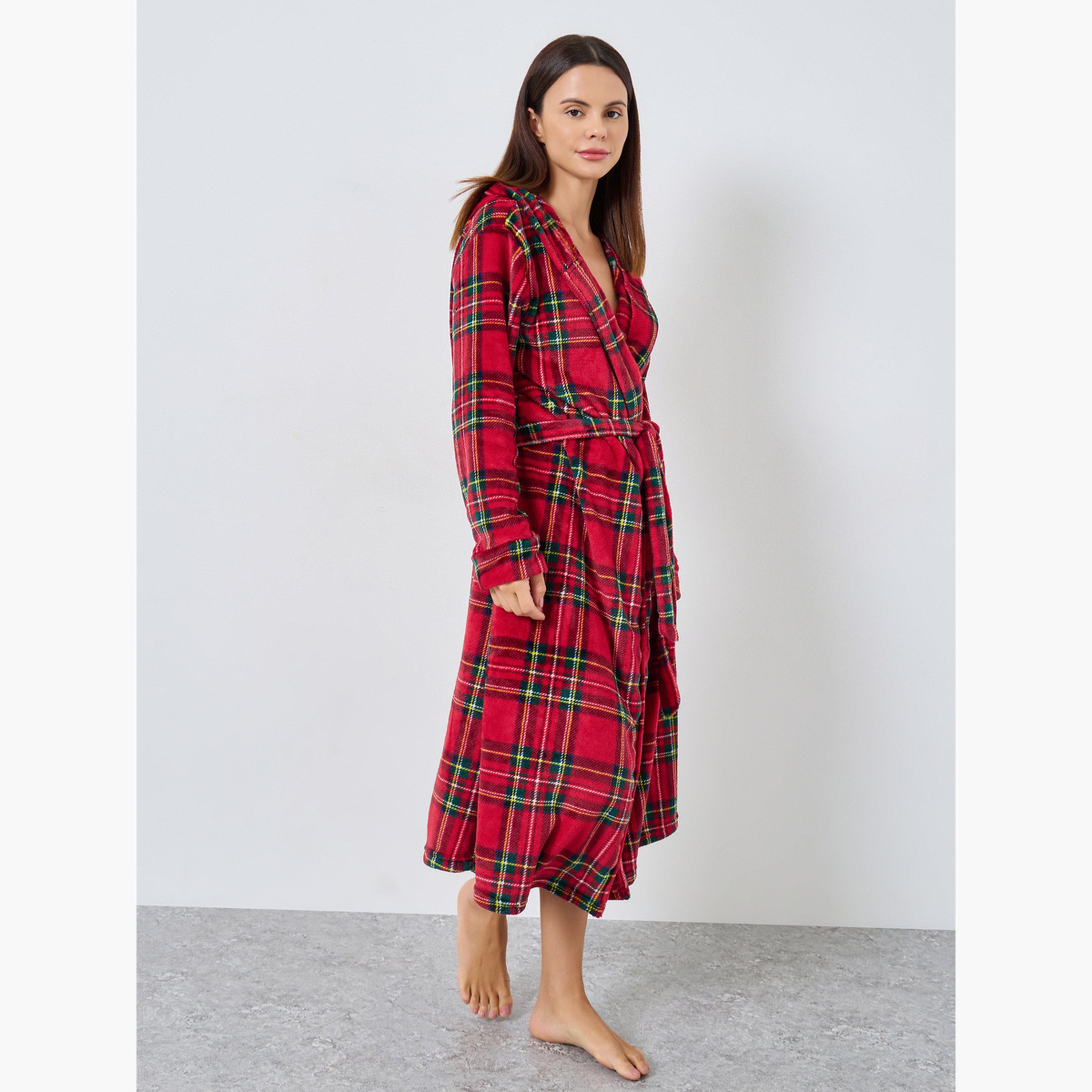 Styli Women Checked Fleece Hooded Robe-women-clothing-nightwear-robes-image-5