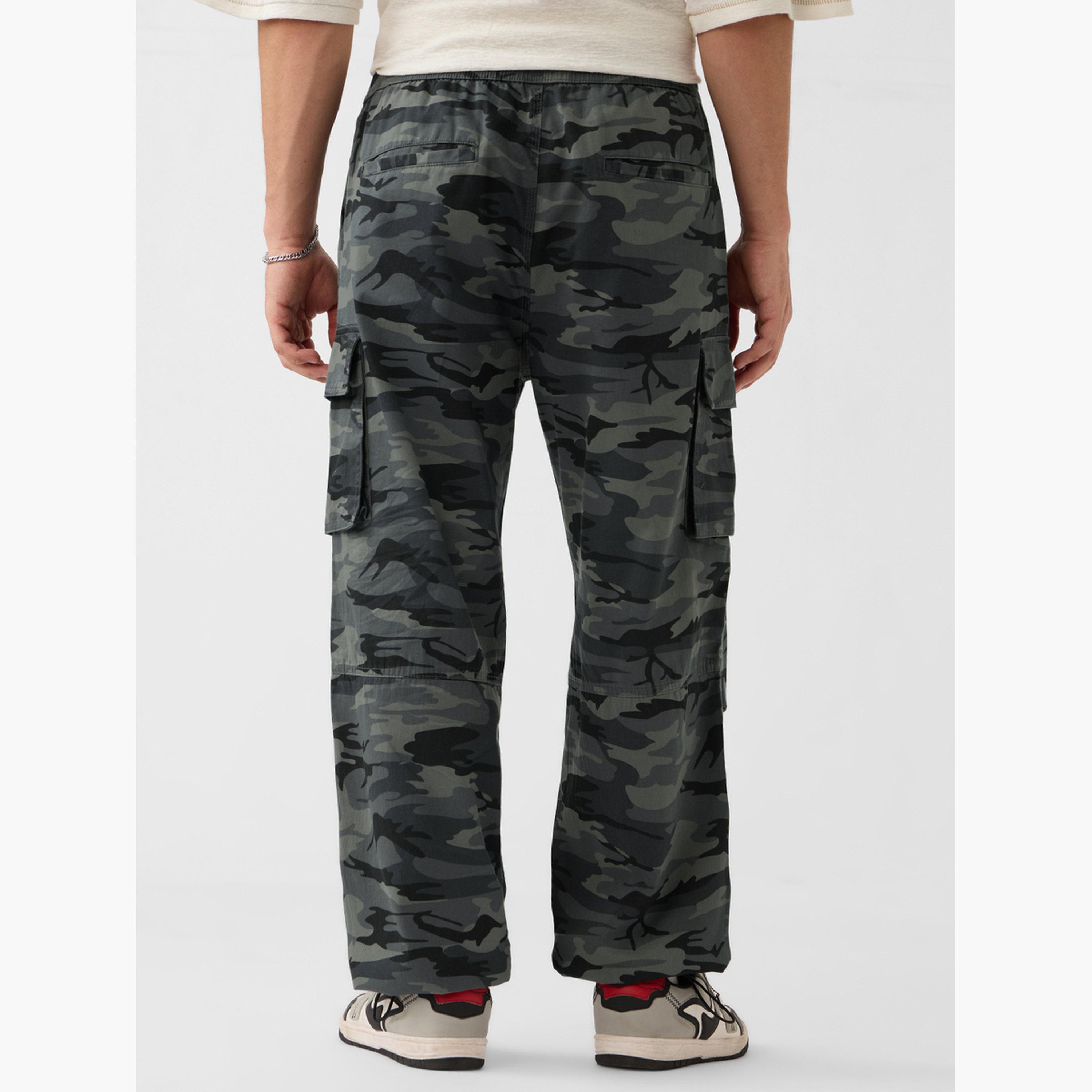 The Souled Store X Styli Men Green Camo Cargo Parachute Pants-men-clothing-bottoms-trousersandchinos-trousers-image-4