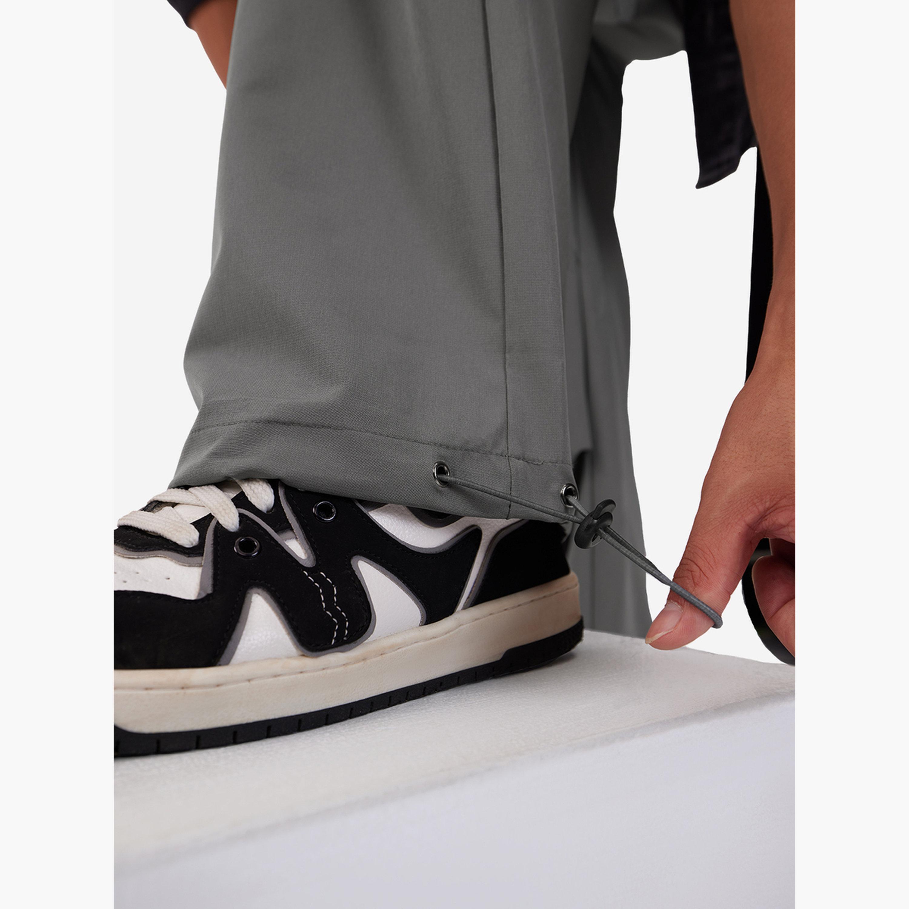 ذا سولد ستور × ستايلي - بنطال رجالي رمادي اللون مزود بجيوب ومظلات-men-clothing-bottoms-trousersandchinos-trousers-image-6