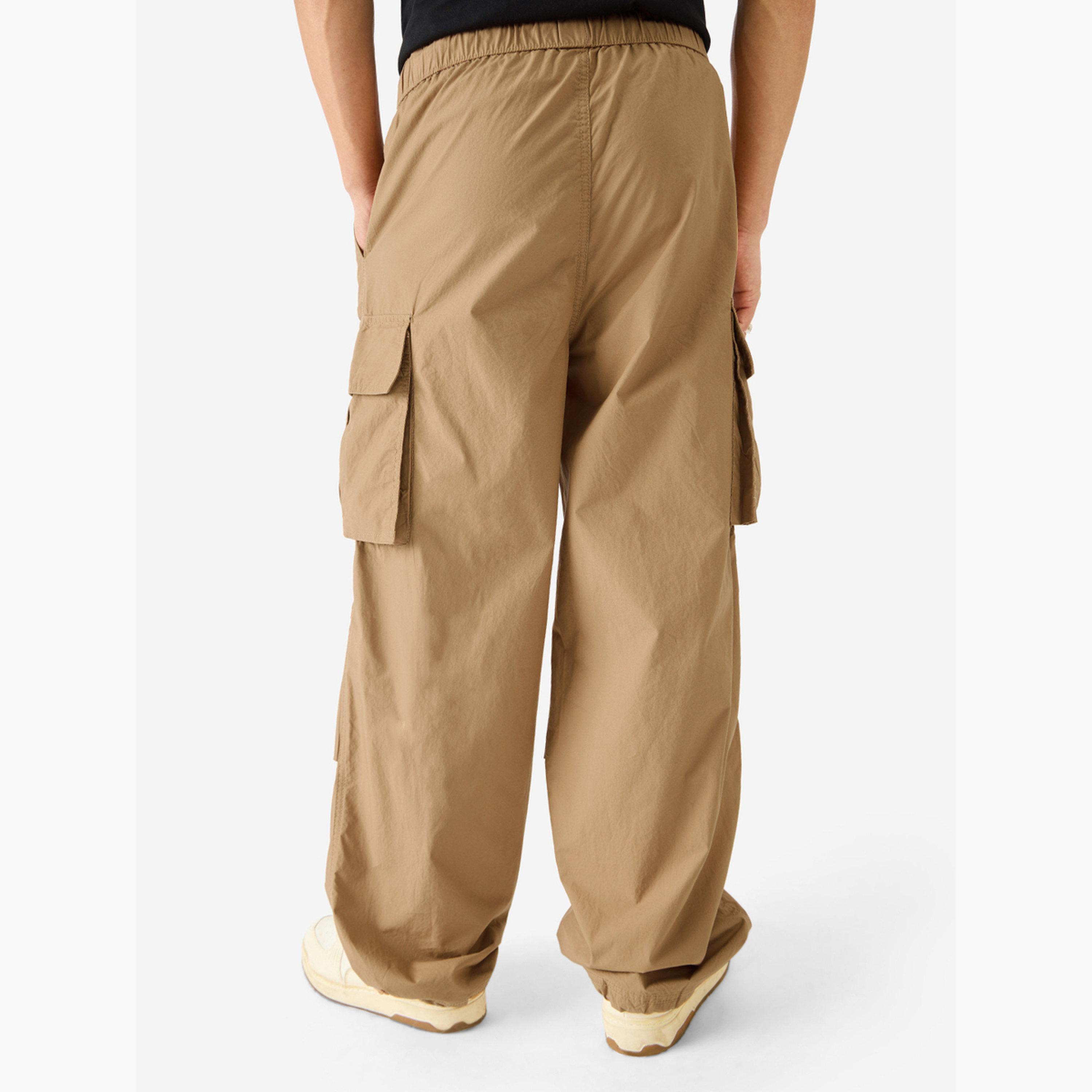 ذا سولد ستور × ستايلي - بنطال رجالي بني اللون بجيوب جانبية-men-clothing-bottoms-trousersandchinos-trousers-image-4