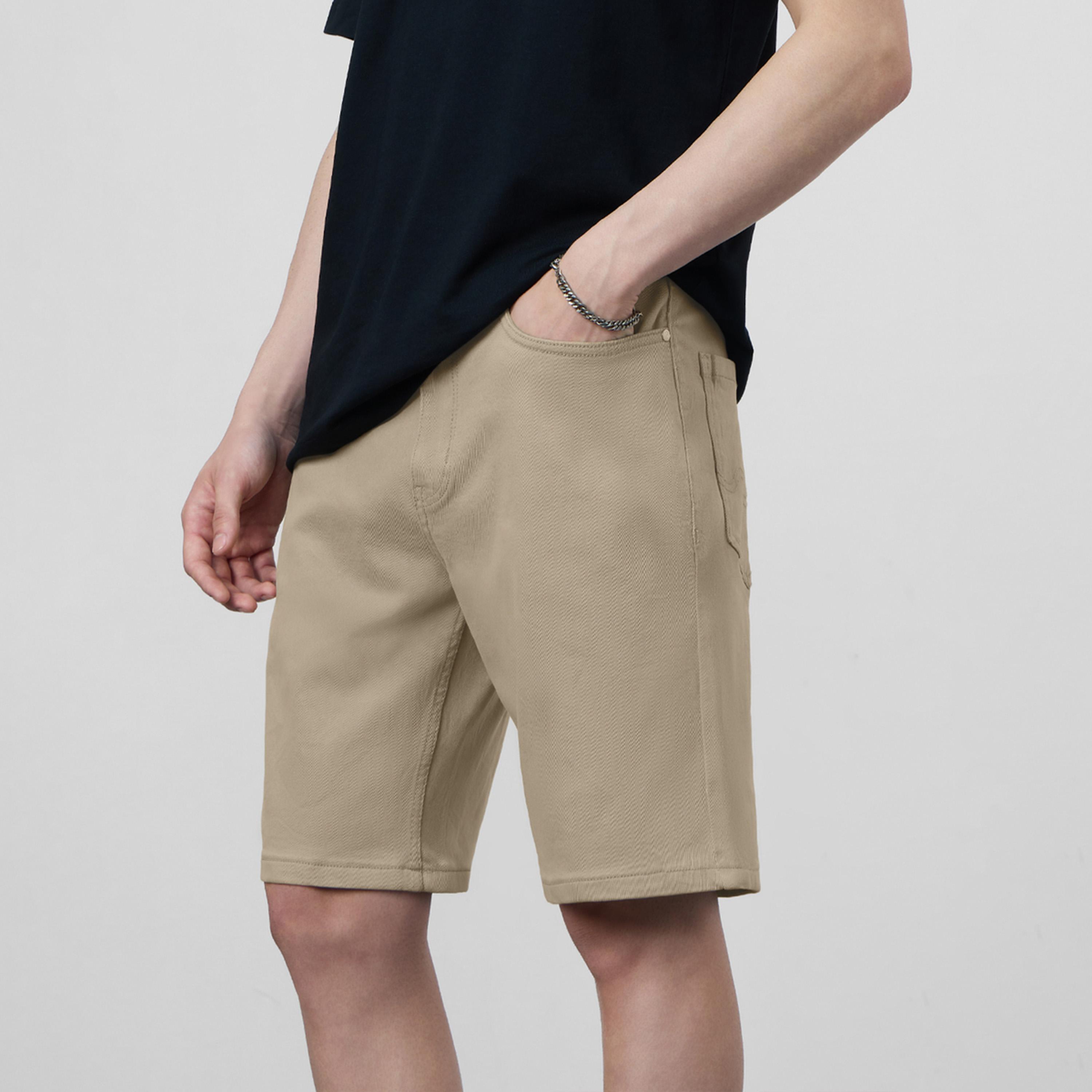 ذا سولد ستور × ستايلي - شورت جينز سادة بطول الركبة لون بيج للرجال-men-clothing-bottoms-shorts-image-1
