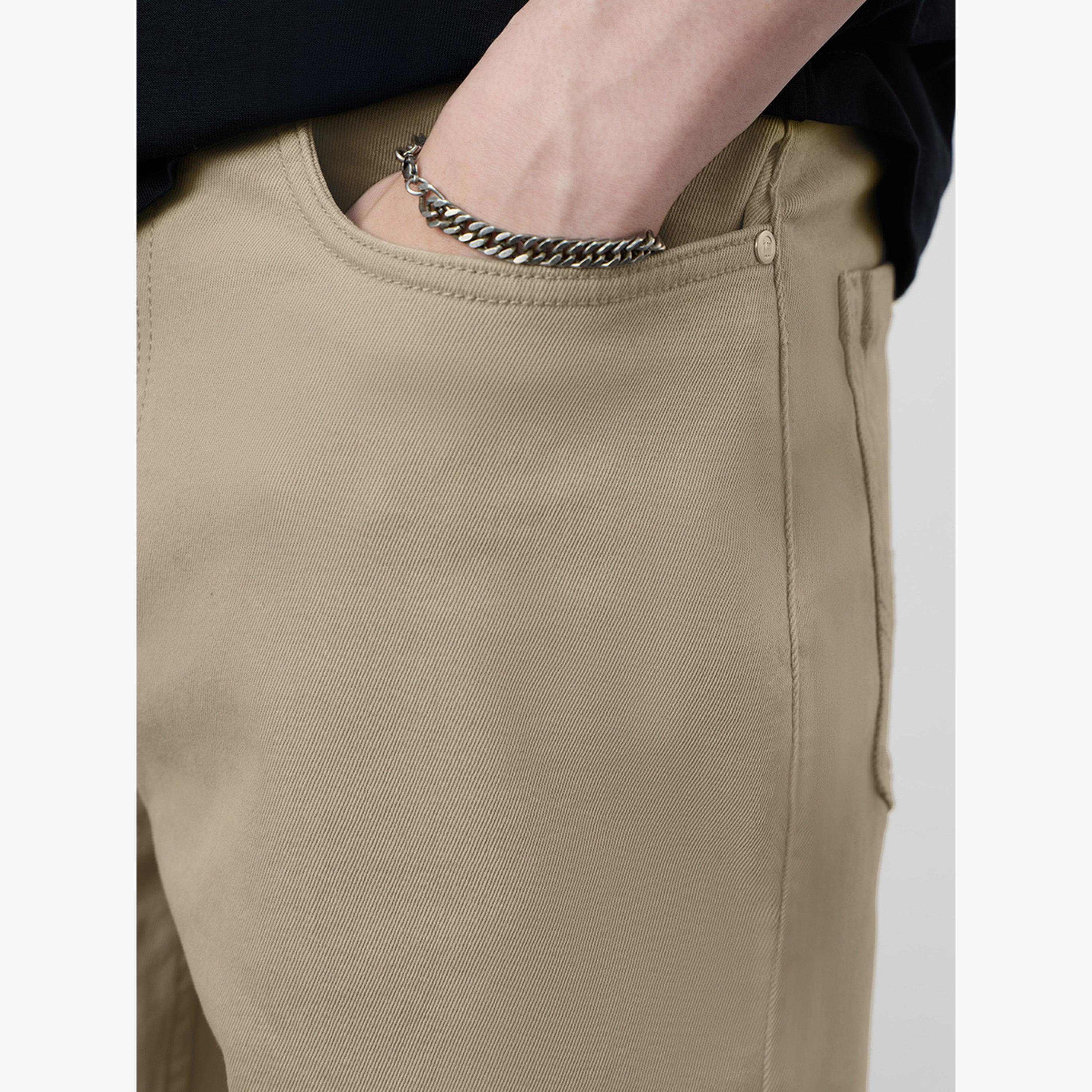ذا سولد ستور × ستايلي - شورت جينز سادة بطول الركبة لون بيج للرجال-men-clothing-bottoms-shorts-image-4